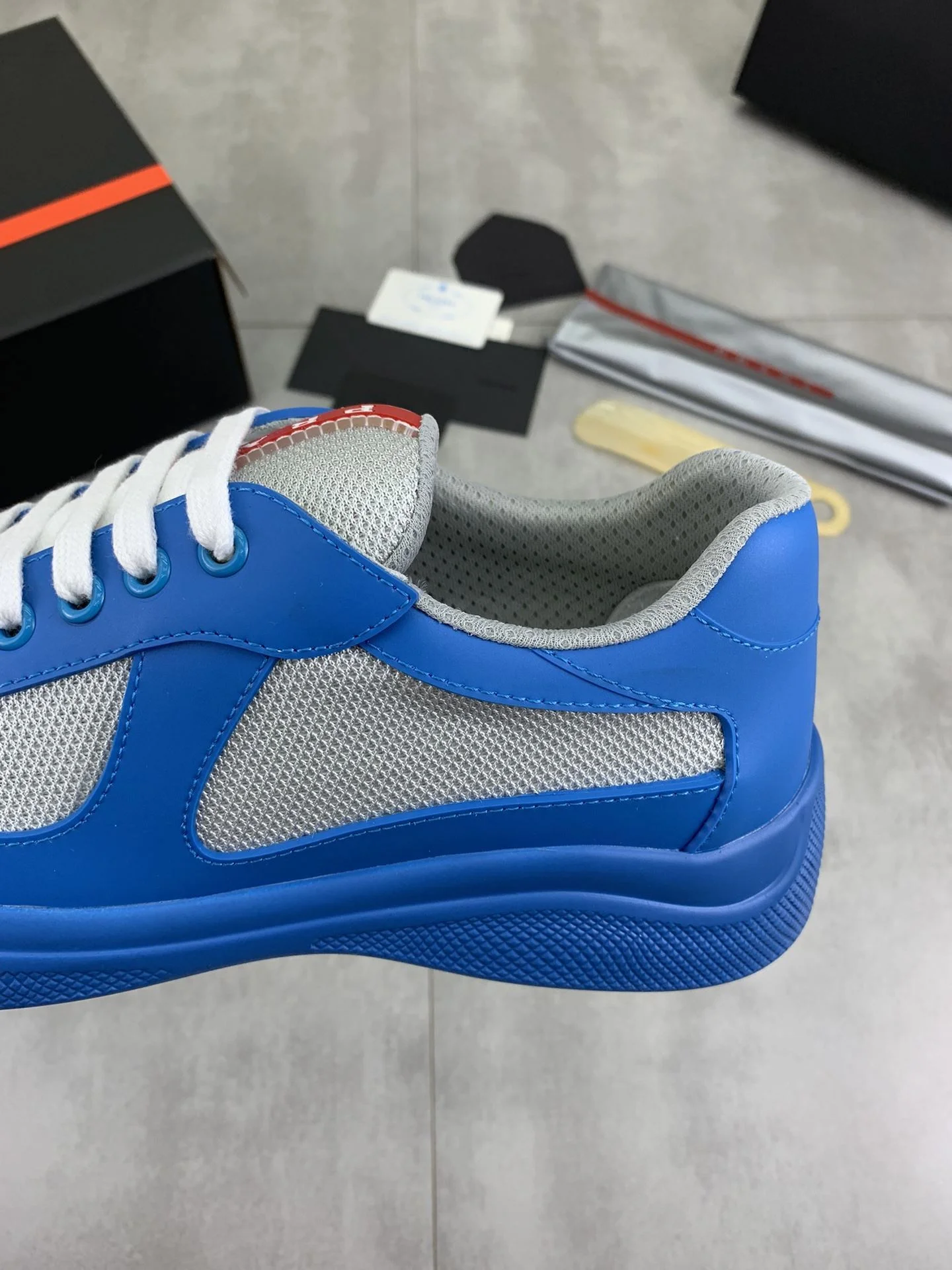 WellDesigned Prada Low Shoes 34159