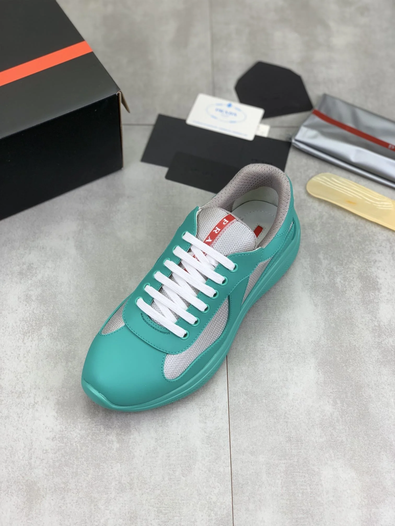 Prada Low Shoes Breathable 34166