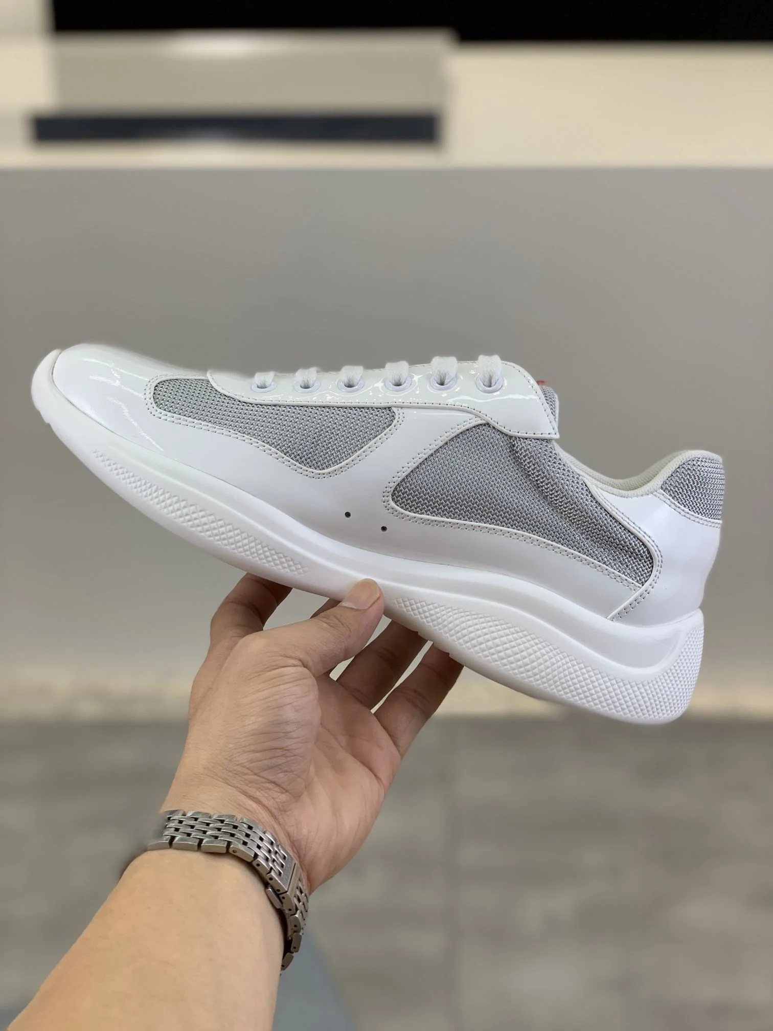 Durable Prada Low Shoes 34179