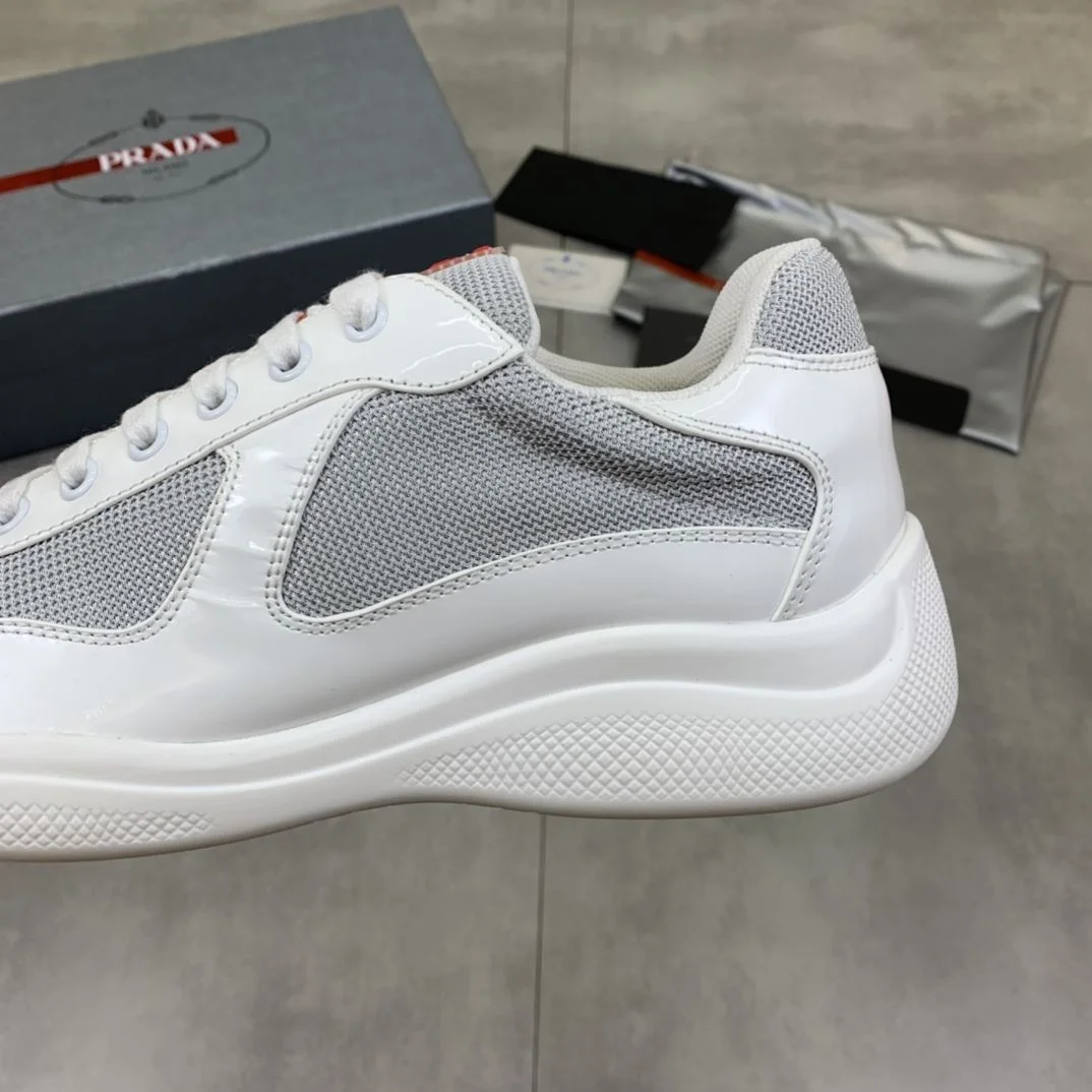 Durable Prada Low Shoes 34179