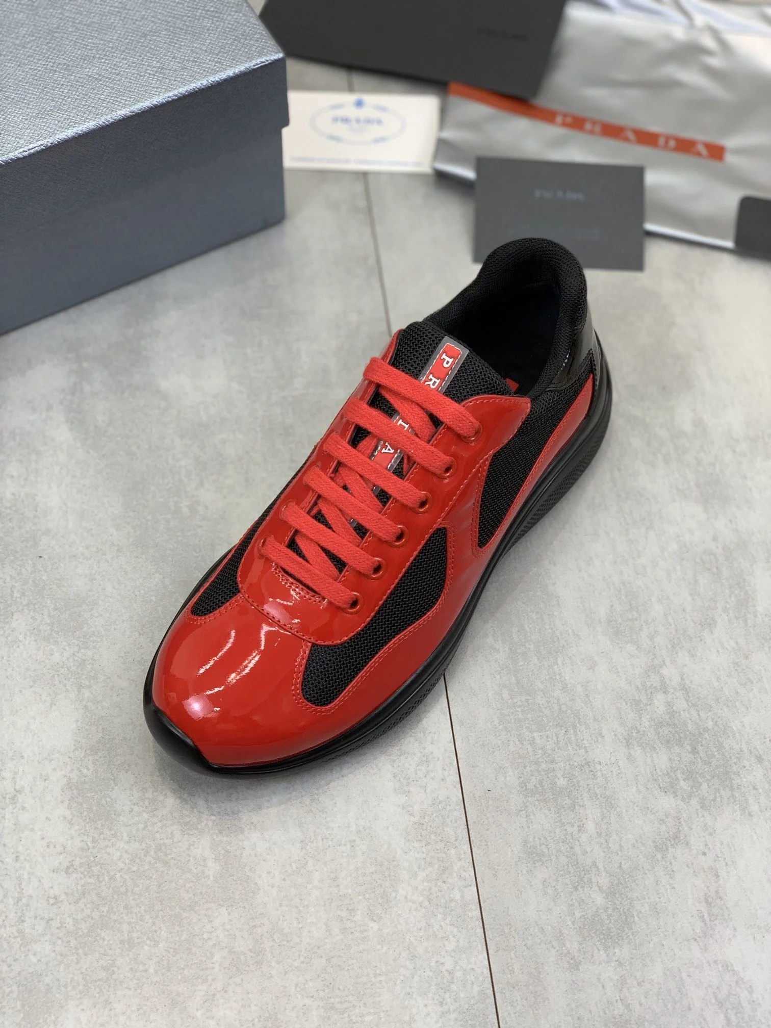 Compact Prada Low Shoes 34164