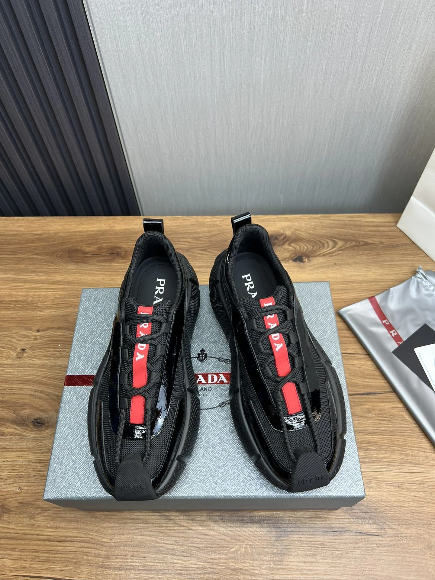 Prada Low Shoes Attractive 34170