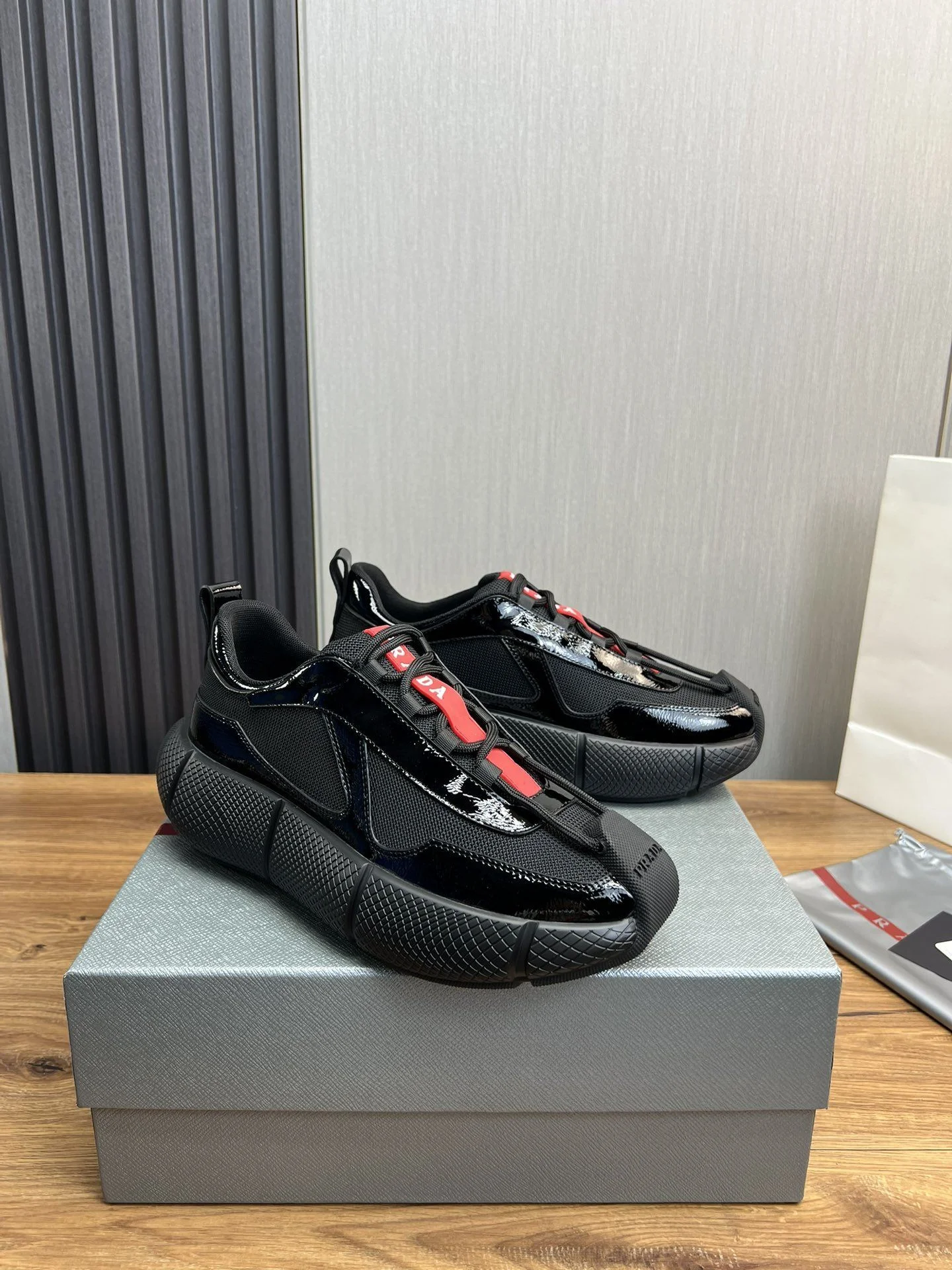 Prada Low Shoes Attractive 34170
