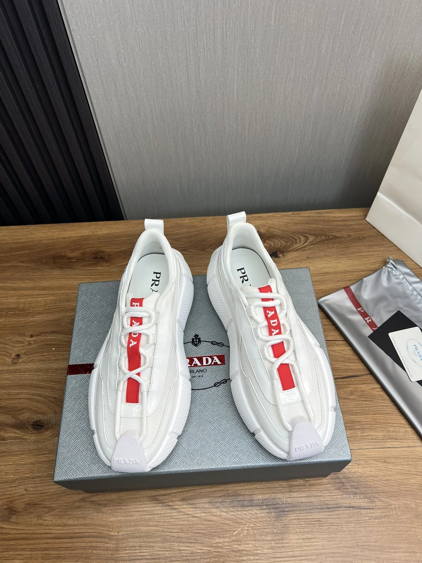Cozy Prada Low Shoes 34167