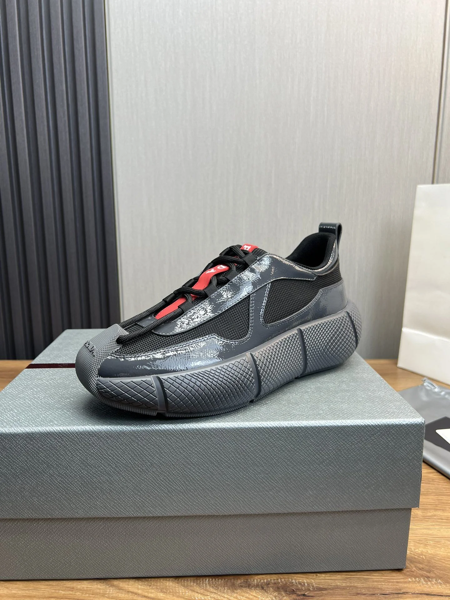 Sporty Prada Low Shoes 34168