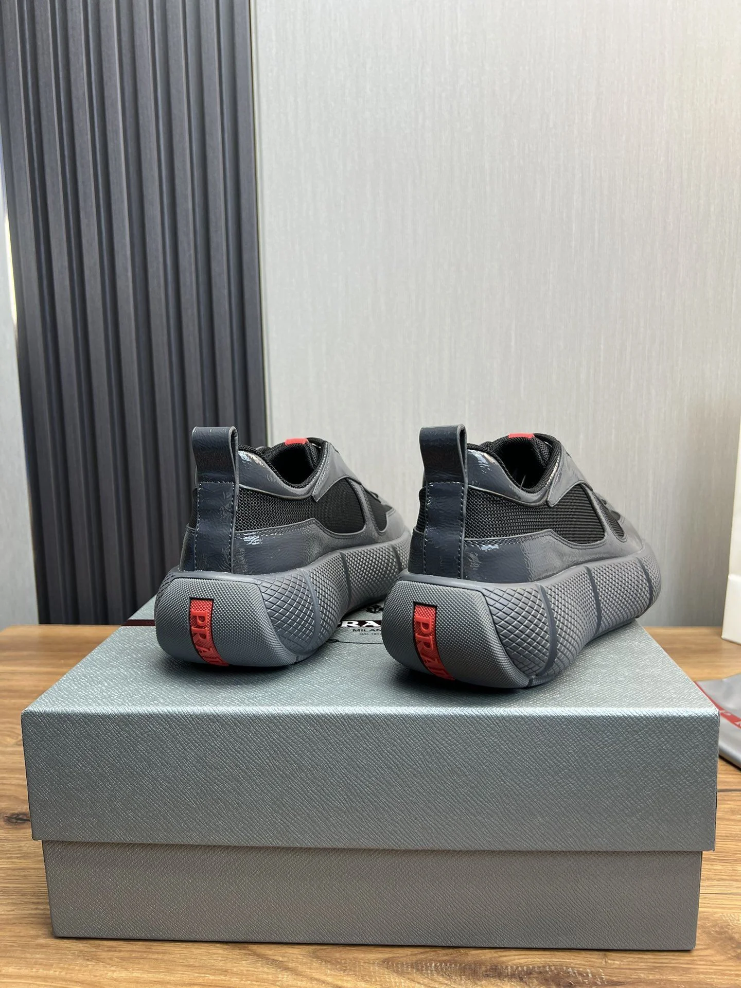 Sporty Prada Low Shoes 34168