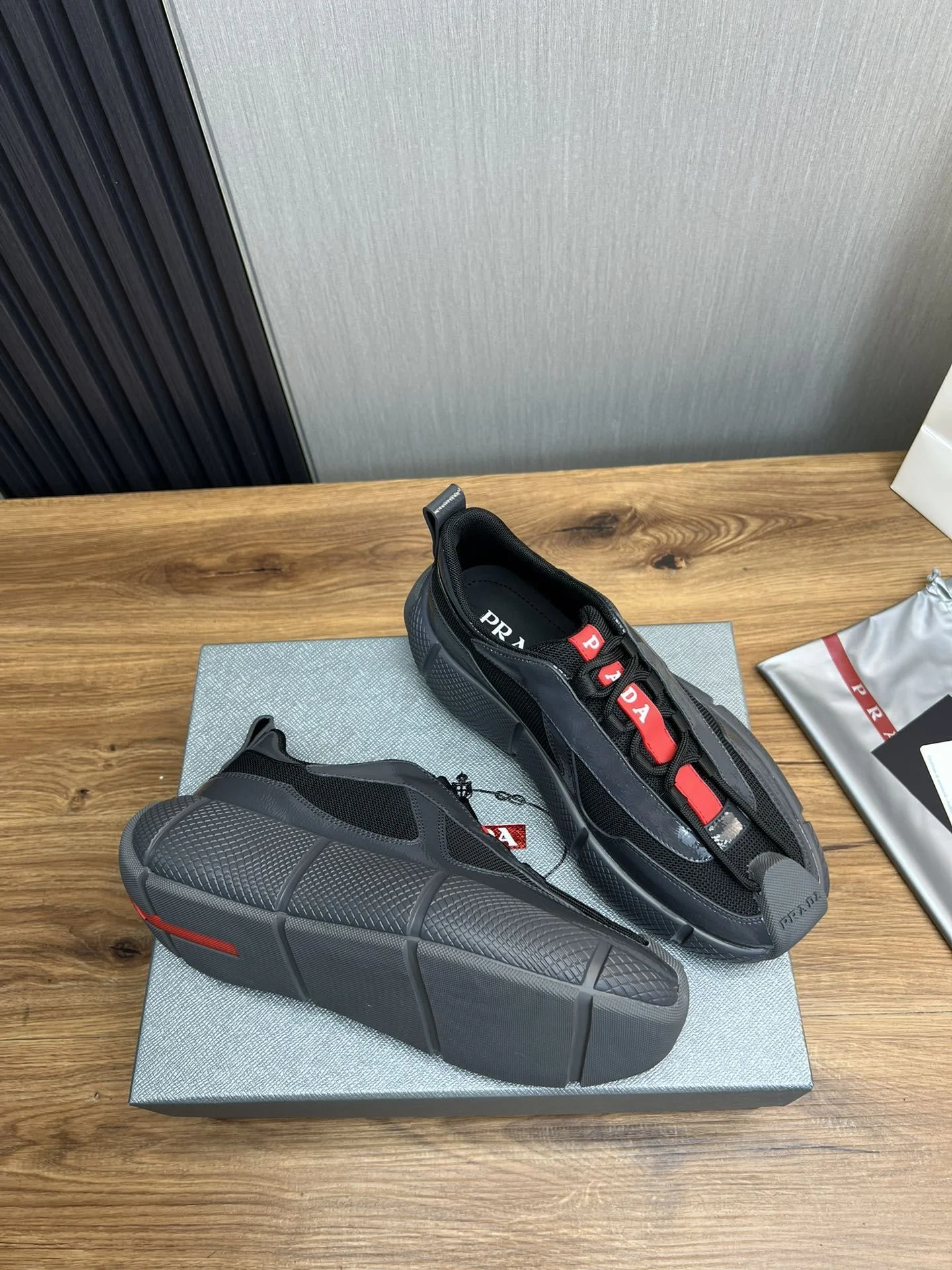 Sporty Prada Low Shoes 34168