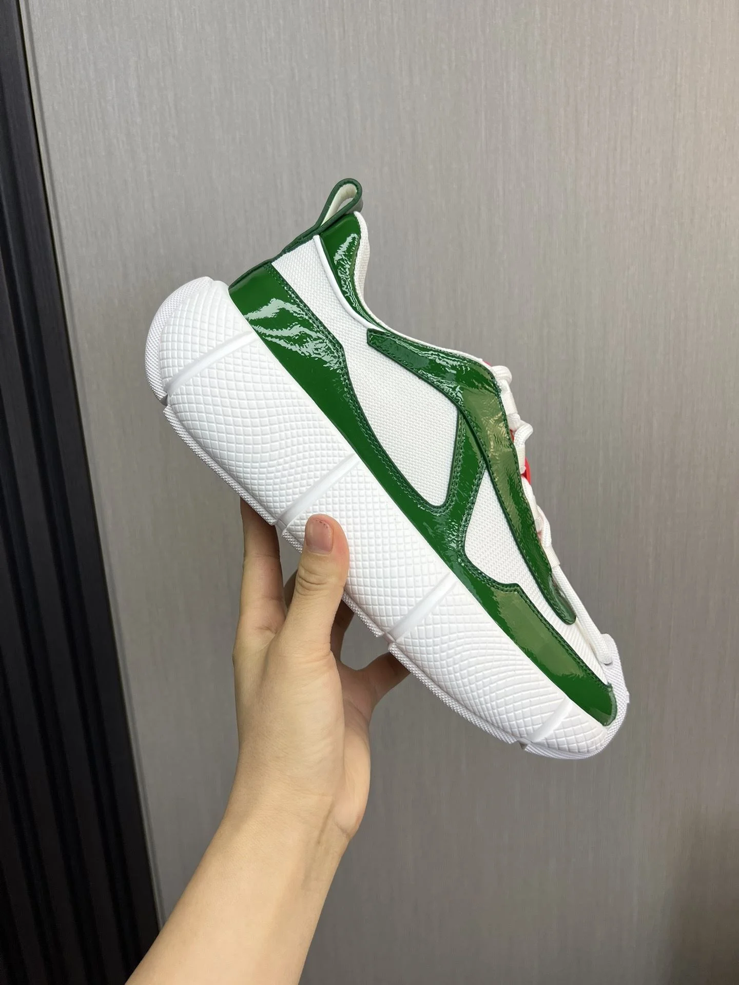 Minimalist Prada Low Shoes 34155