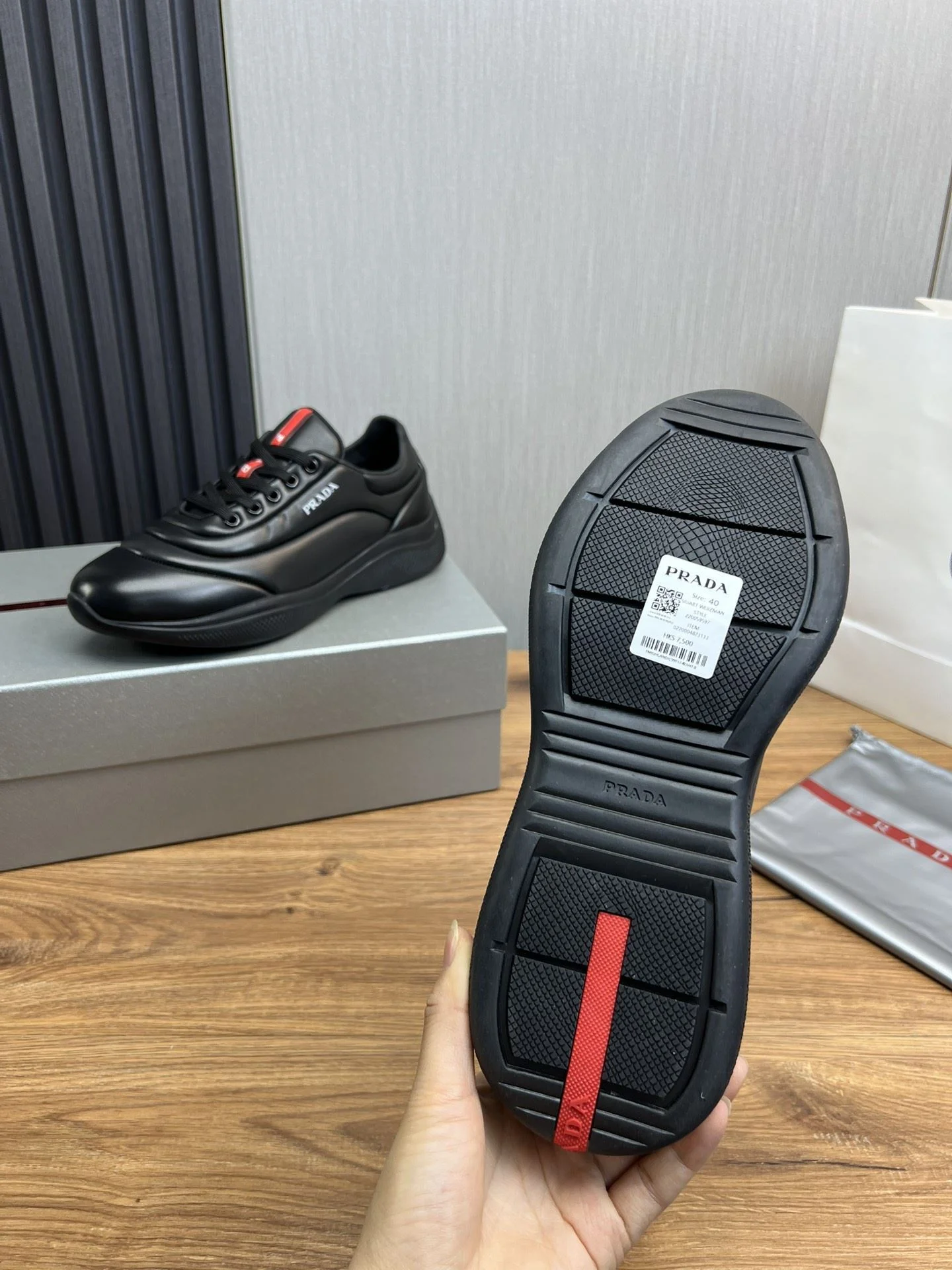 Minimalist Prada Low Shoes 34151