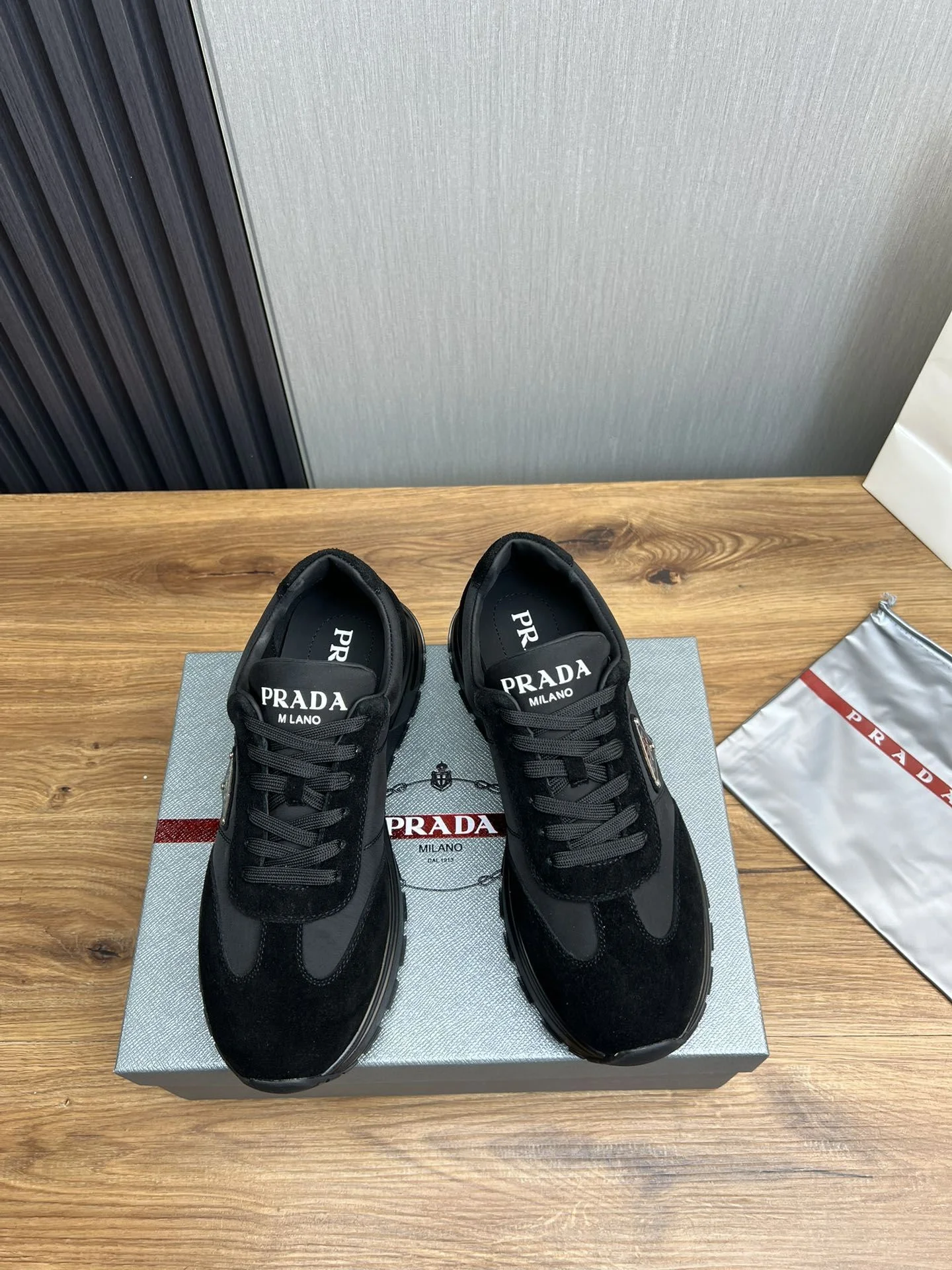 Prada Low Shoes Premium 34152