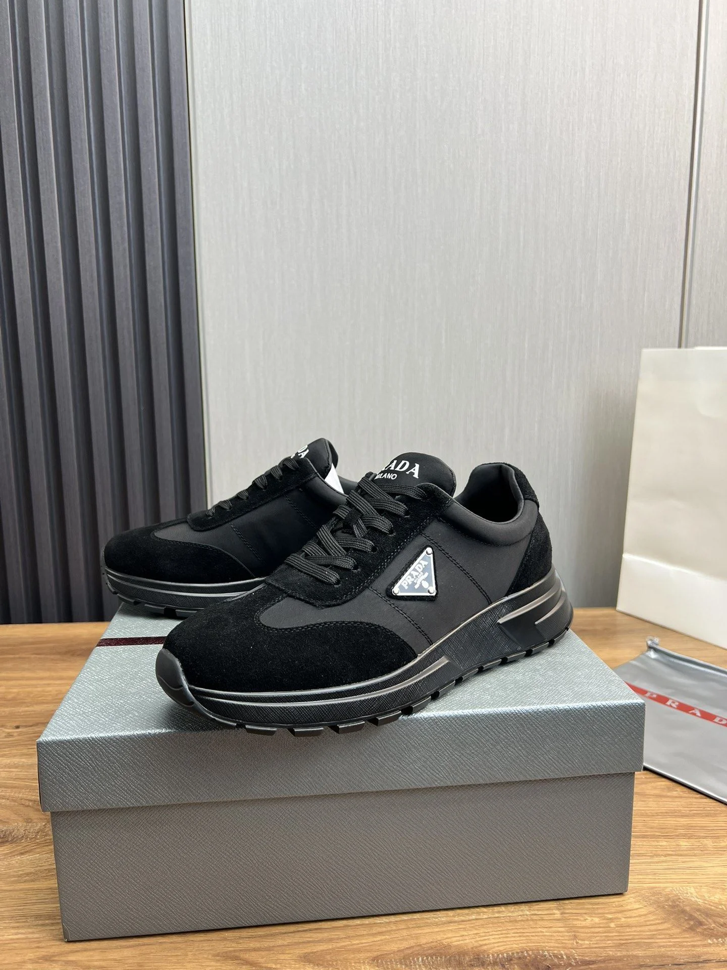 Prada Low Shoes Premium 34152