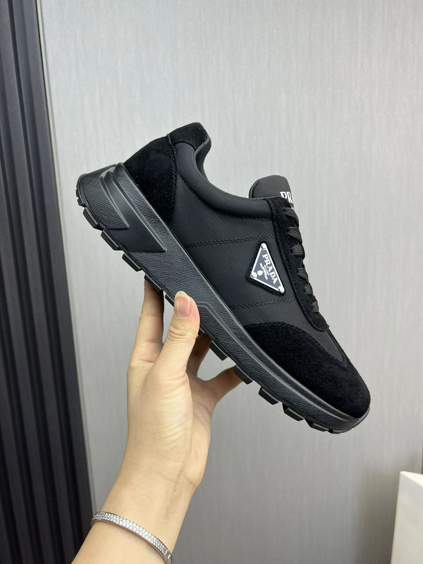 Prada Low Shoes Premium 34152