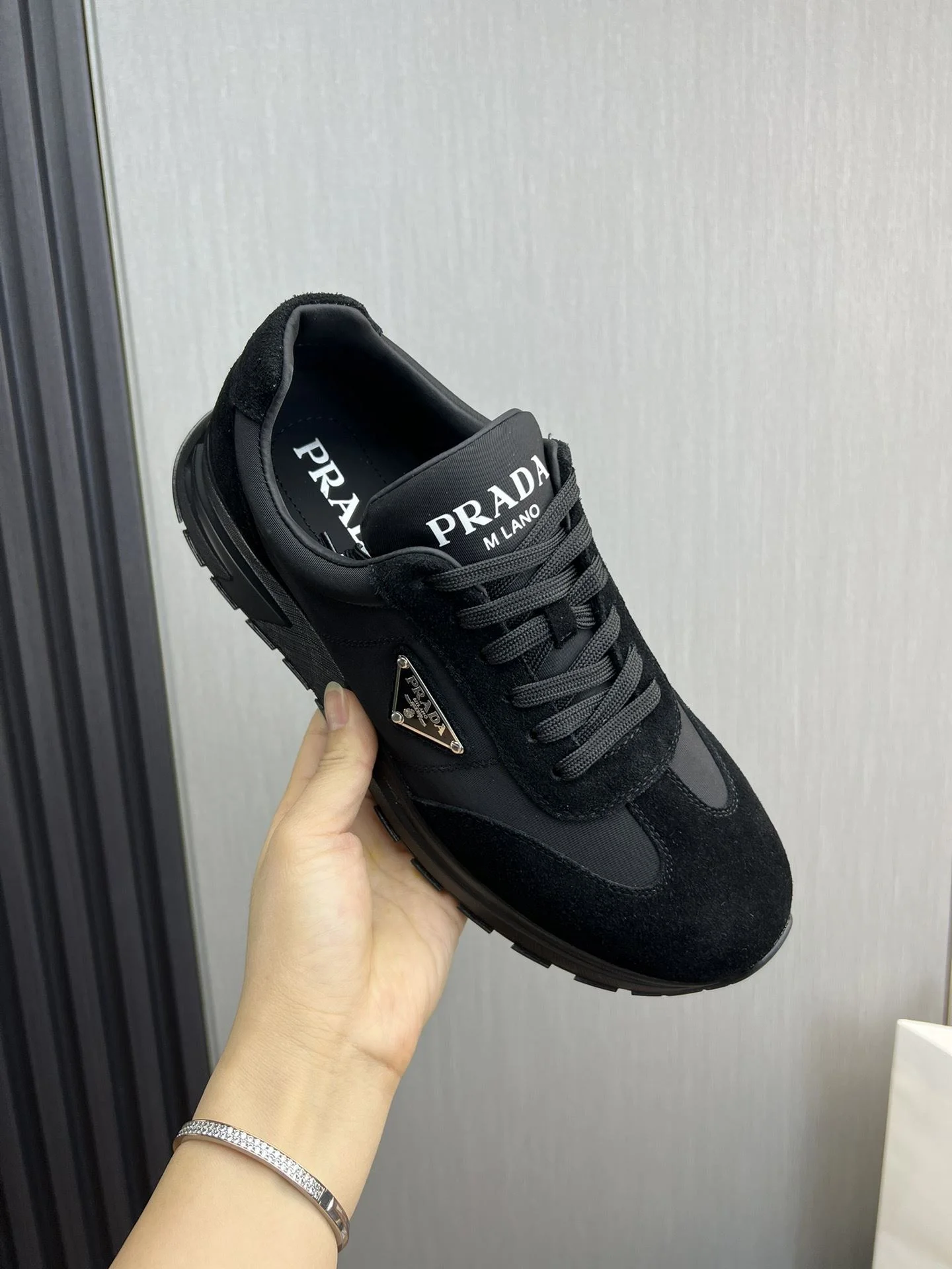 Prada Low Shoes Premium 34152