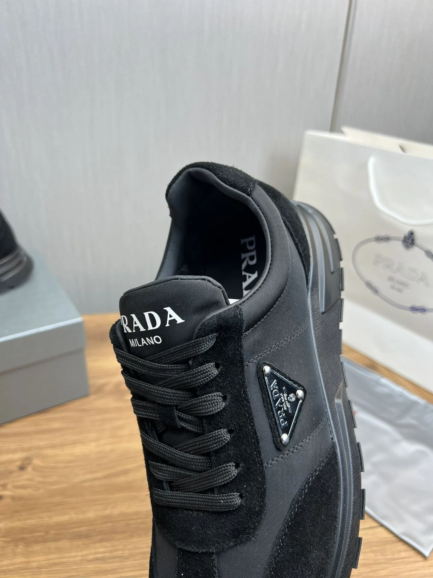 Prada Low Shoes Premium 34152
