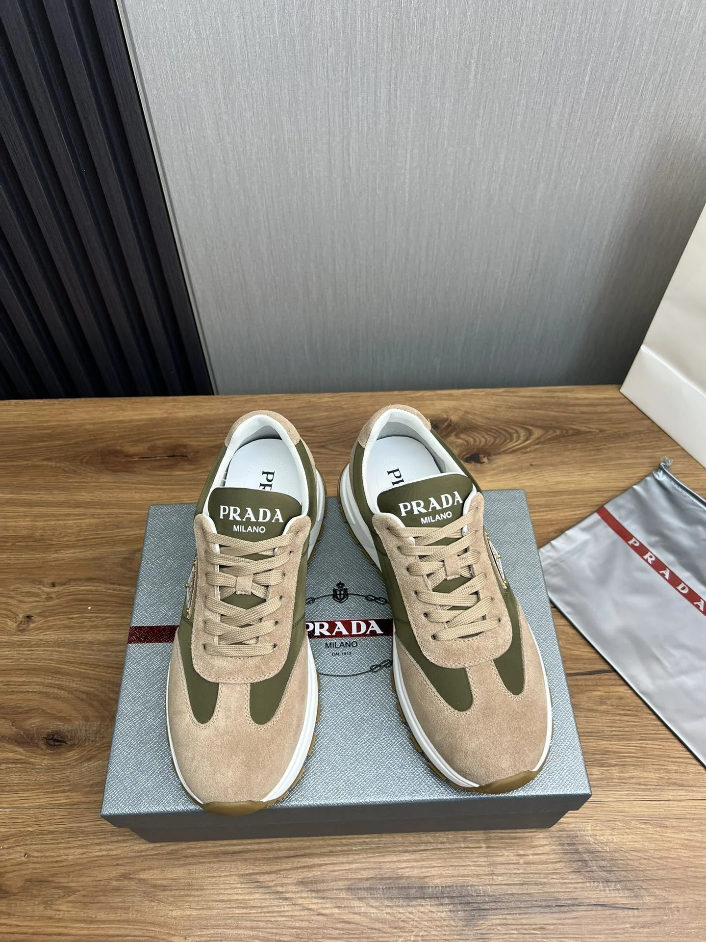 Prada Low Shoes Stylish 34149
