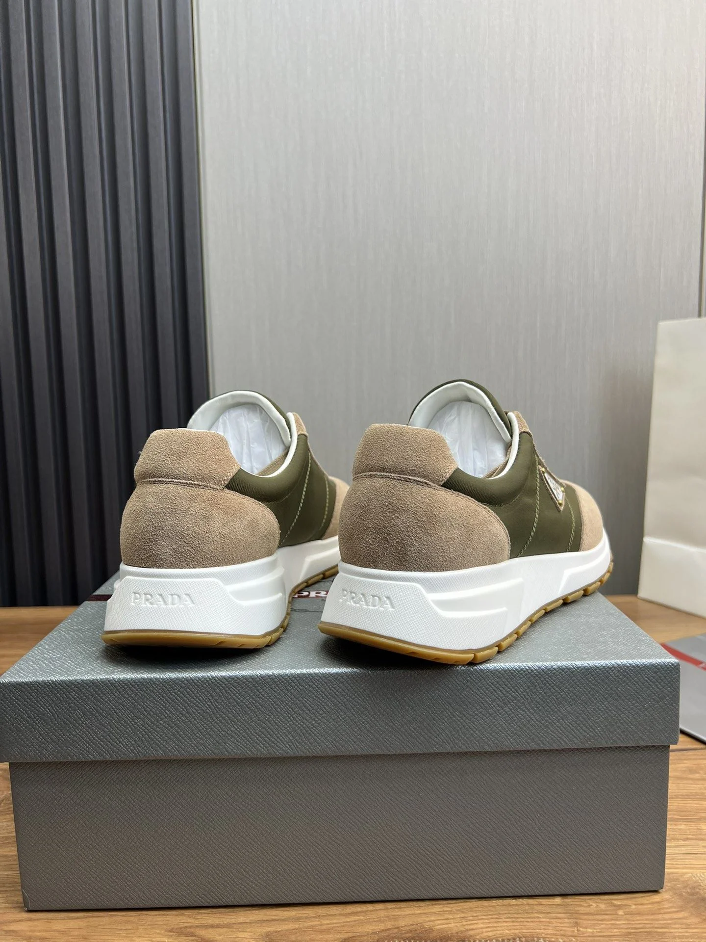Prada Low Shoes Stylish 34149