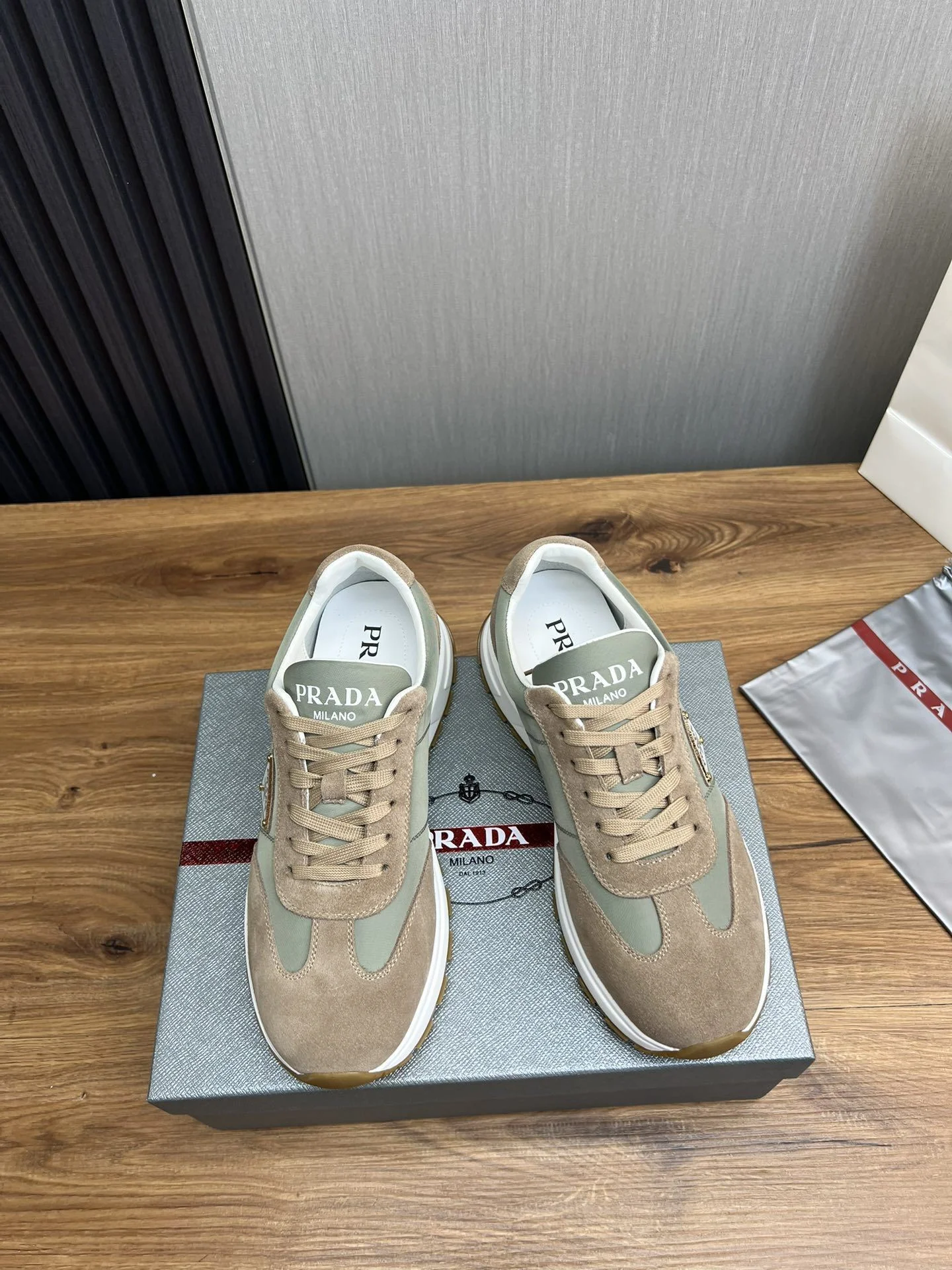 Premium Prada Low Shoes 34153