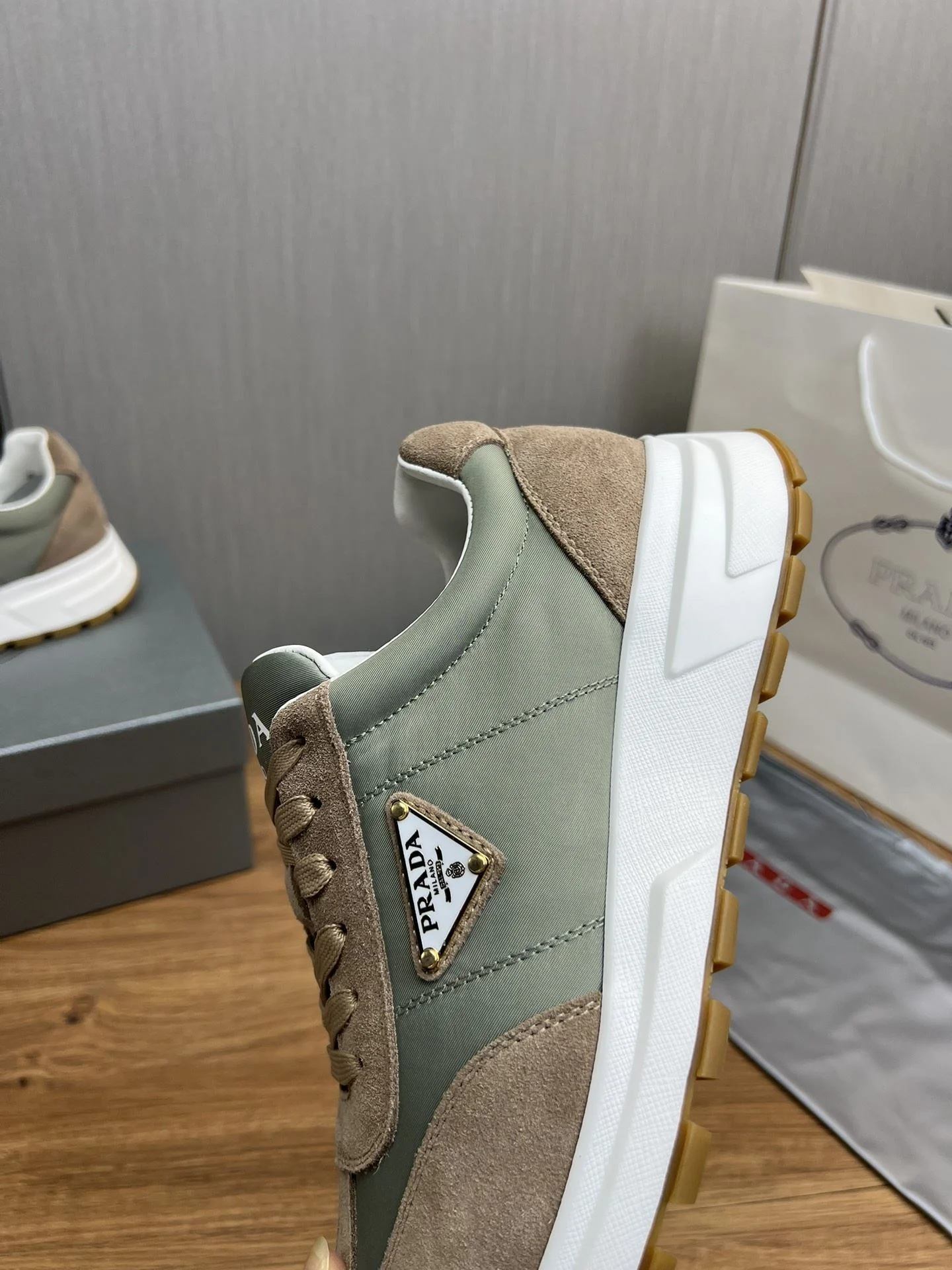 Premium Prada Low Shoes 34153