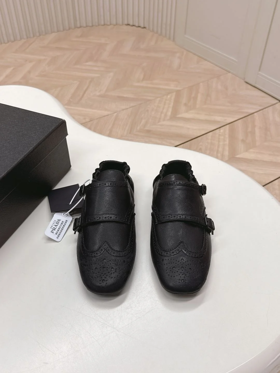Prada Low Shoes Durable 34146
