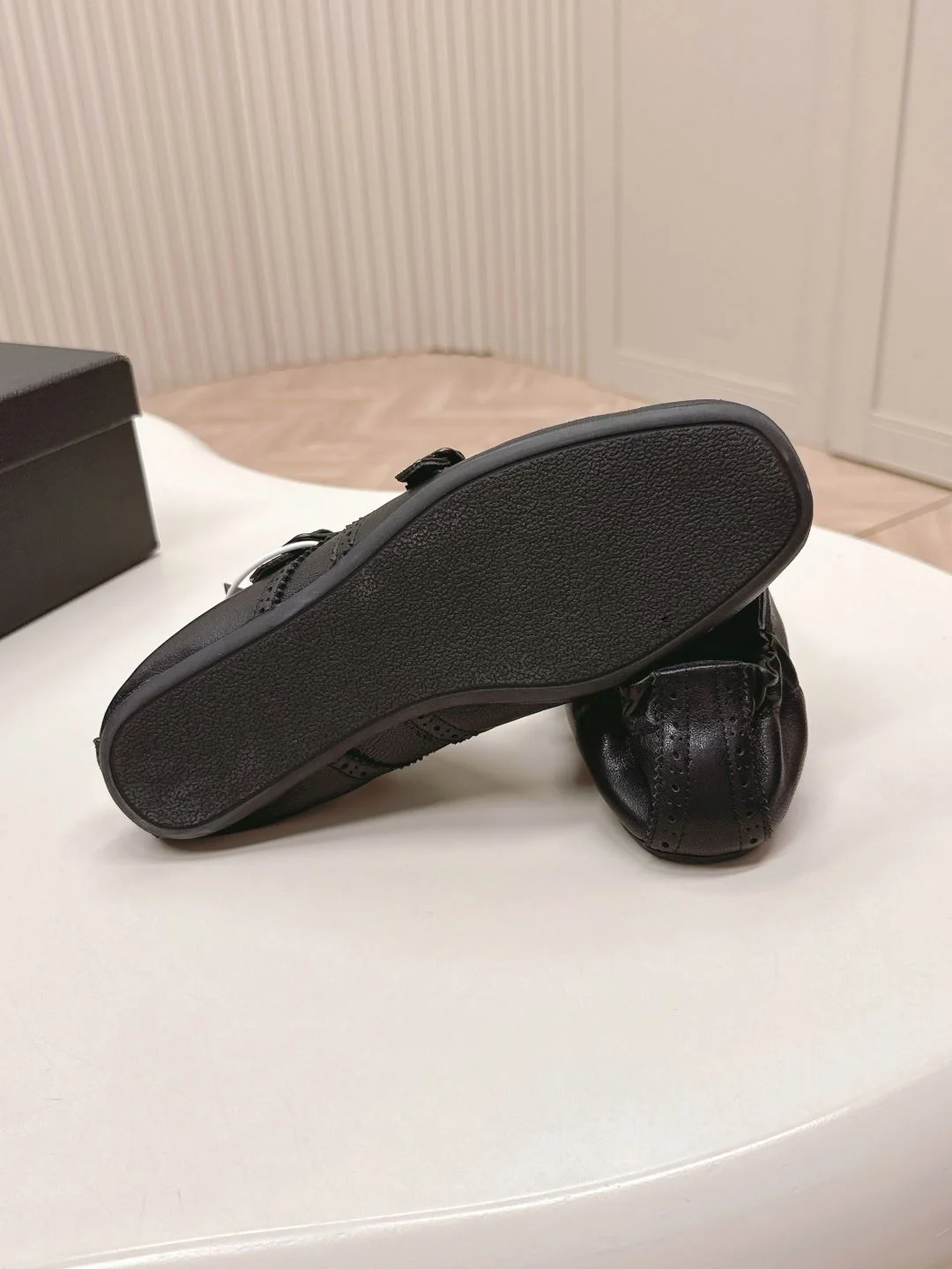Prada Low Shoes Durable 34146