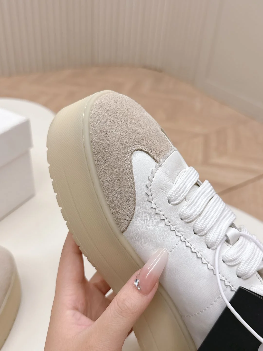 Stylish Prada Low Shoes 34140