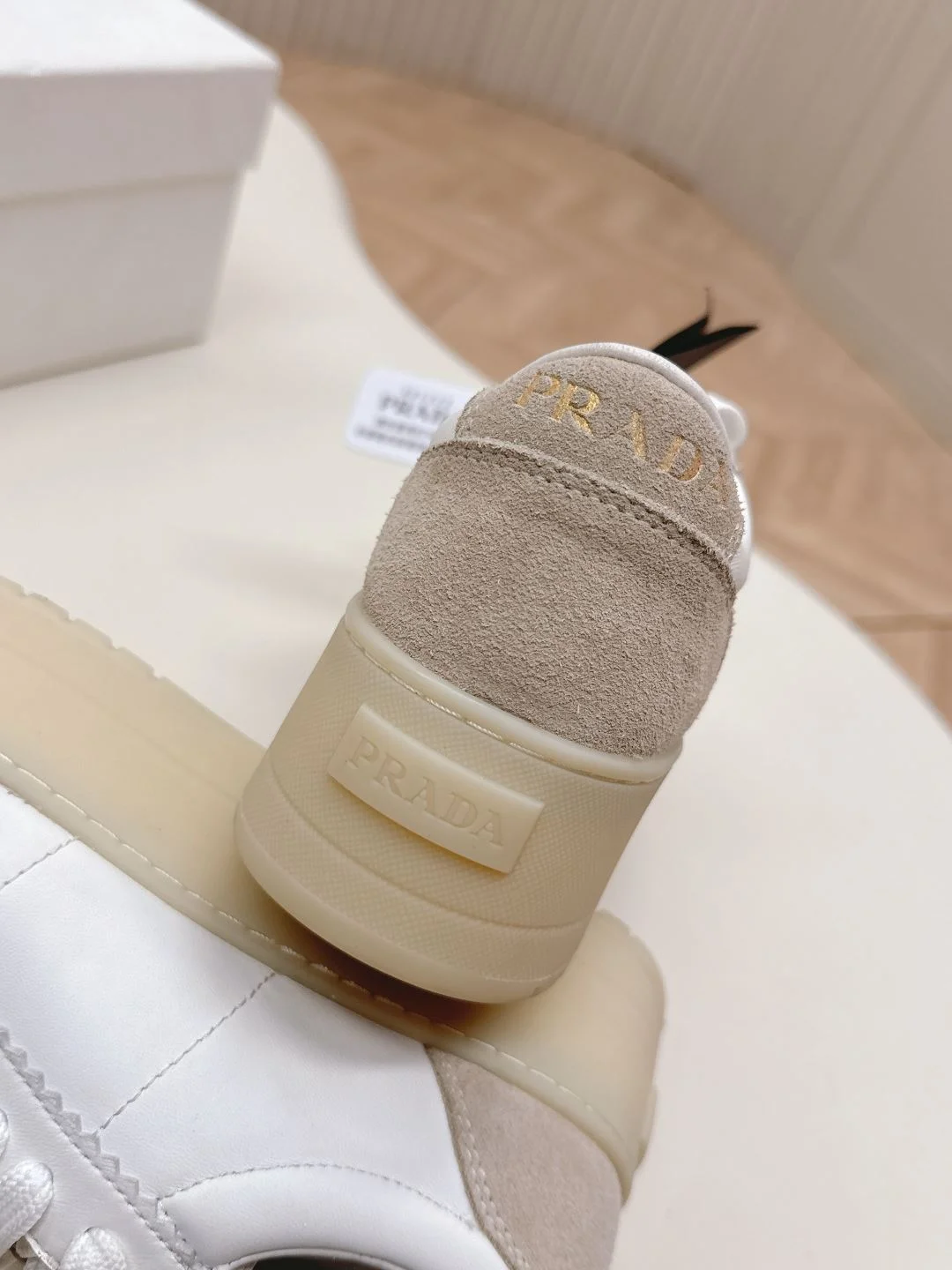 Stylish Prada Low Shoes 34140