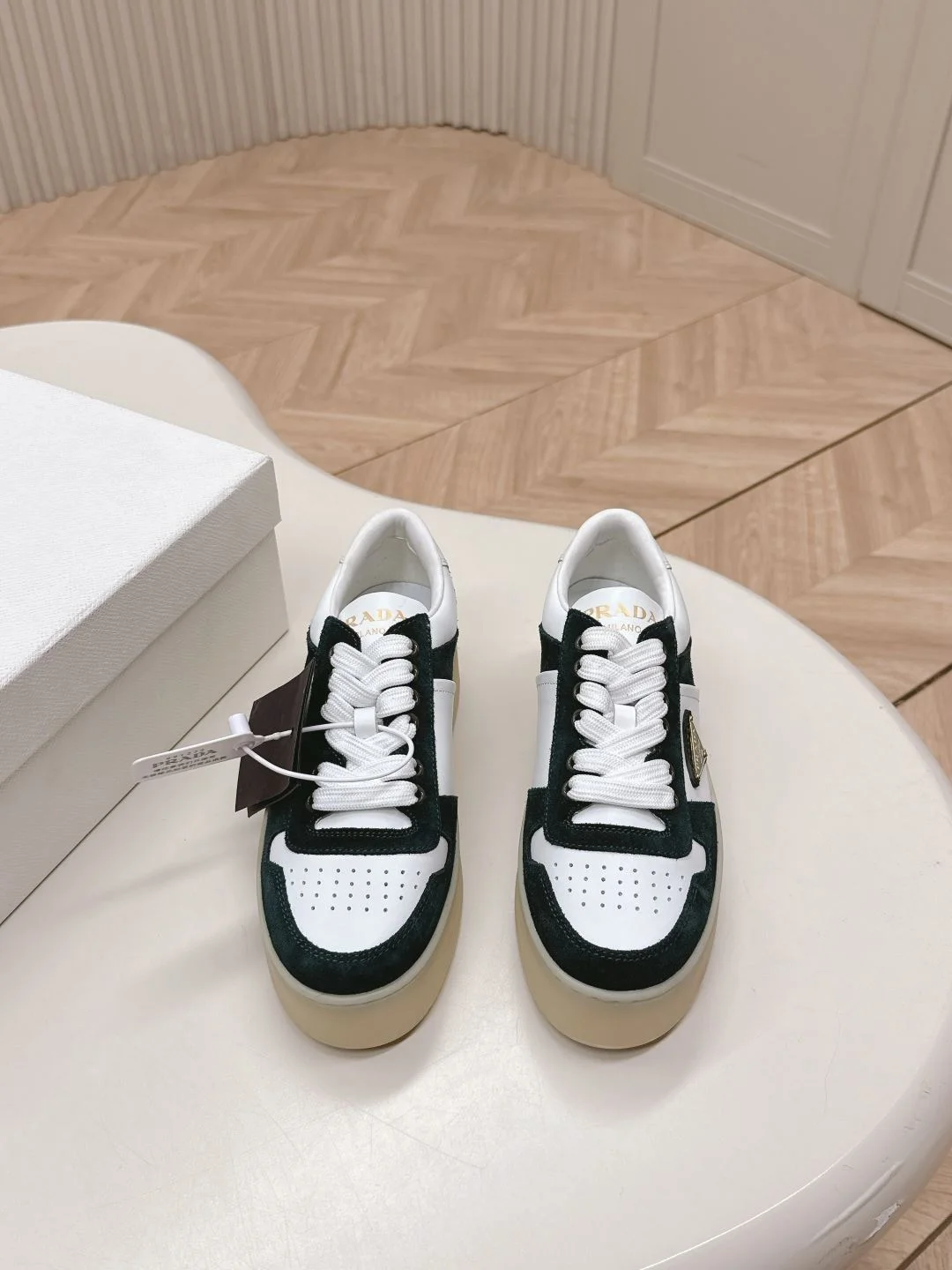 Prada Low Shoes Attractive 34125