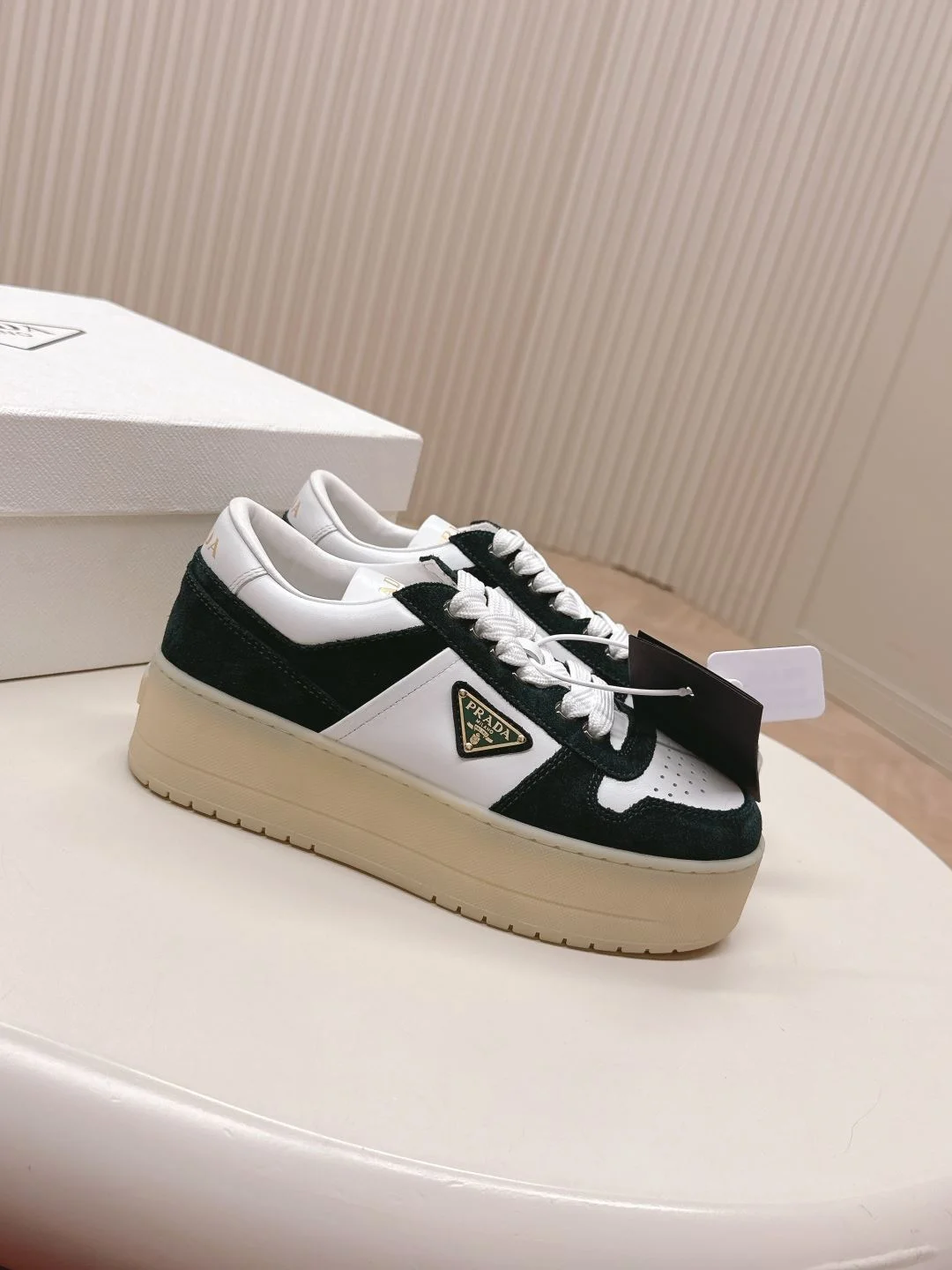 Prada Low Shoes Attractive 34125