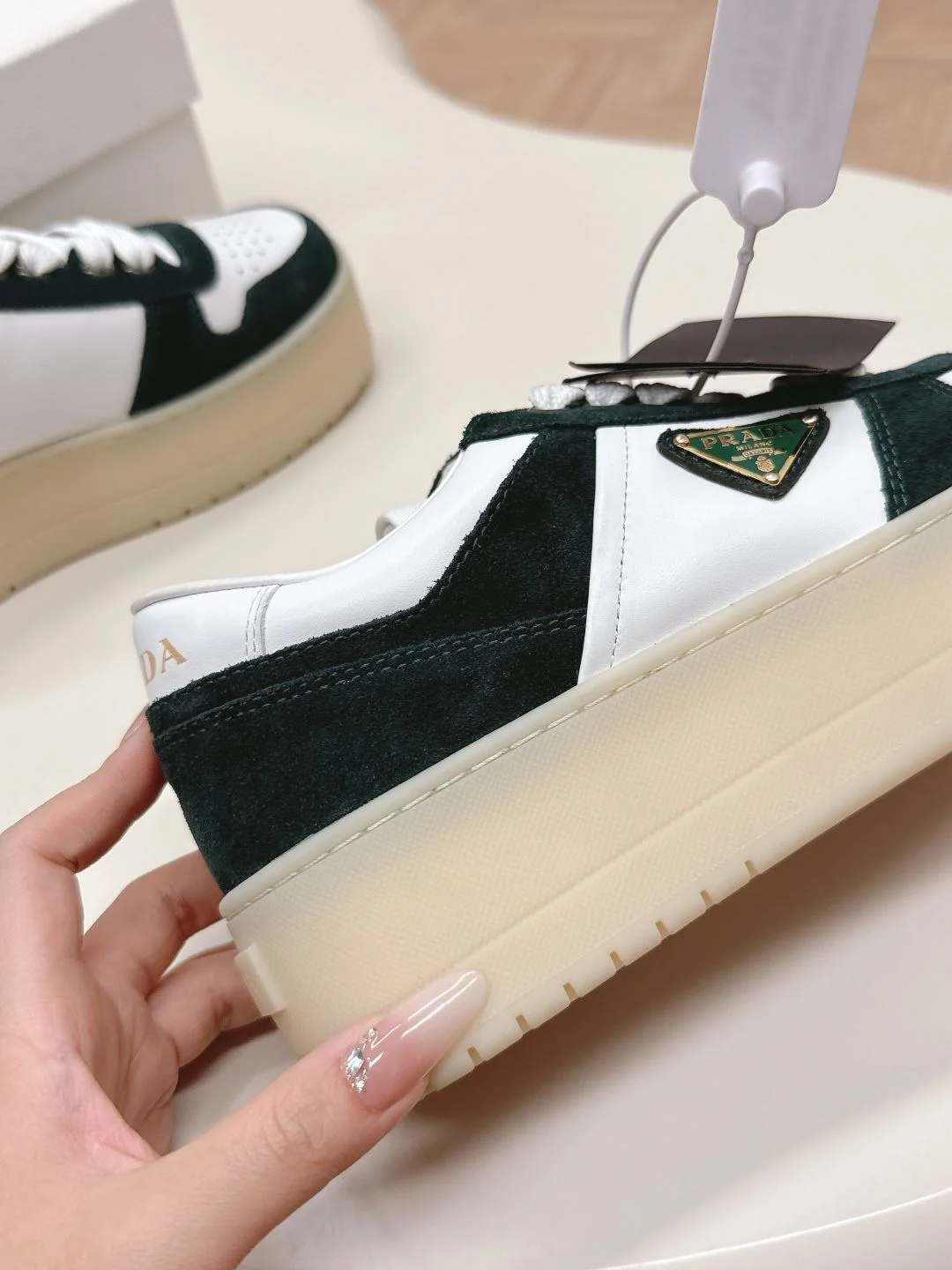 Prada Low Shoes Attractive 34125