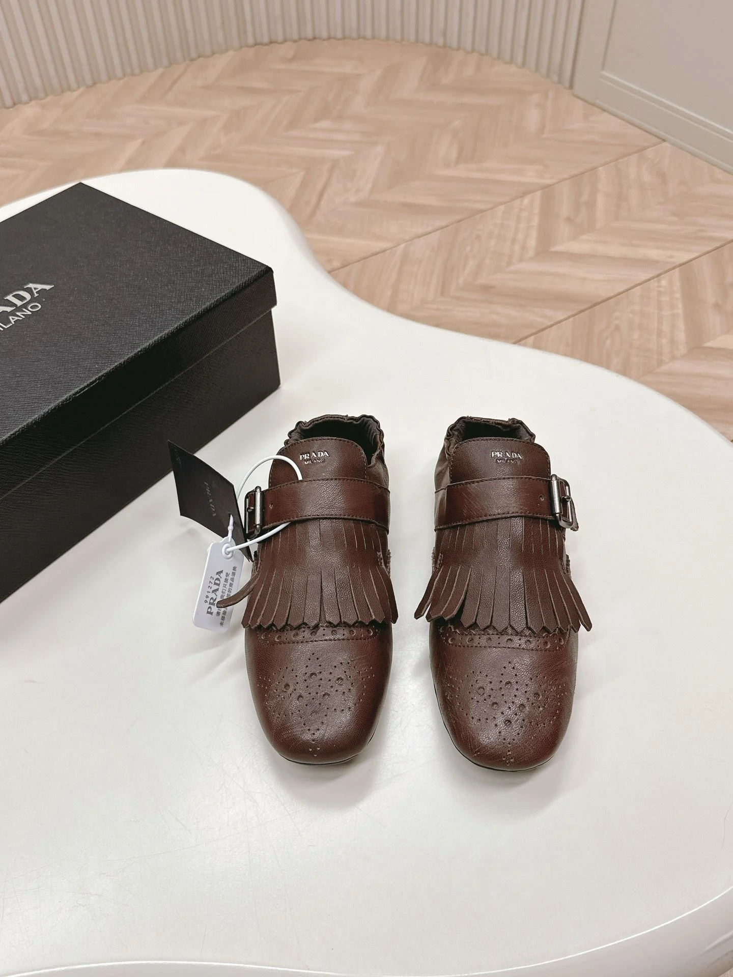 Unisex Prada Low Shoes 34132