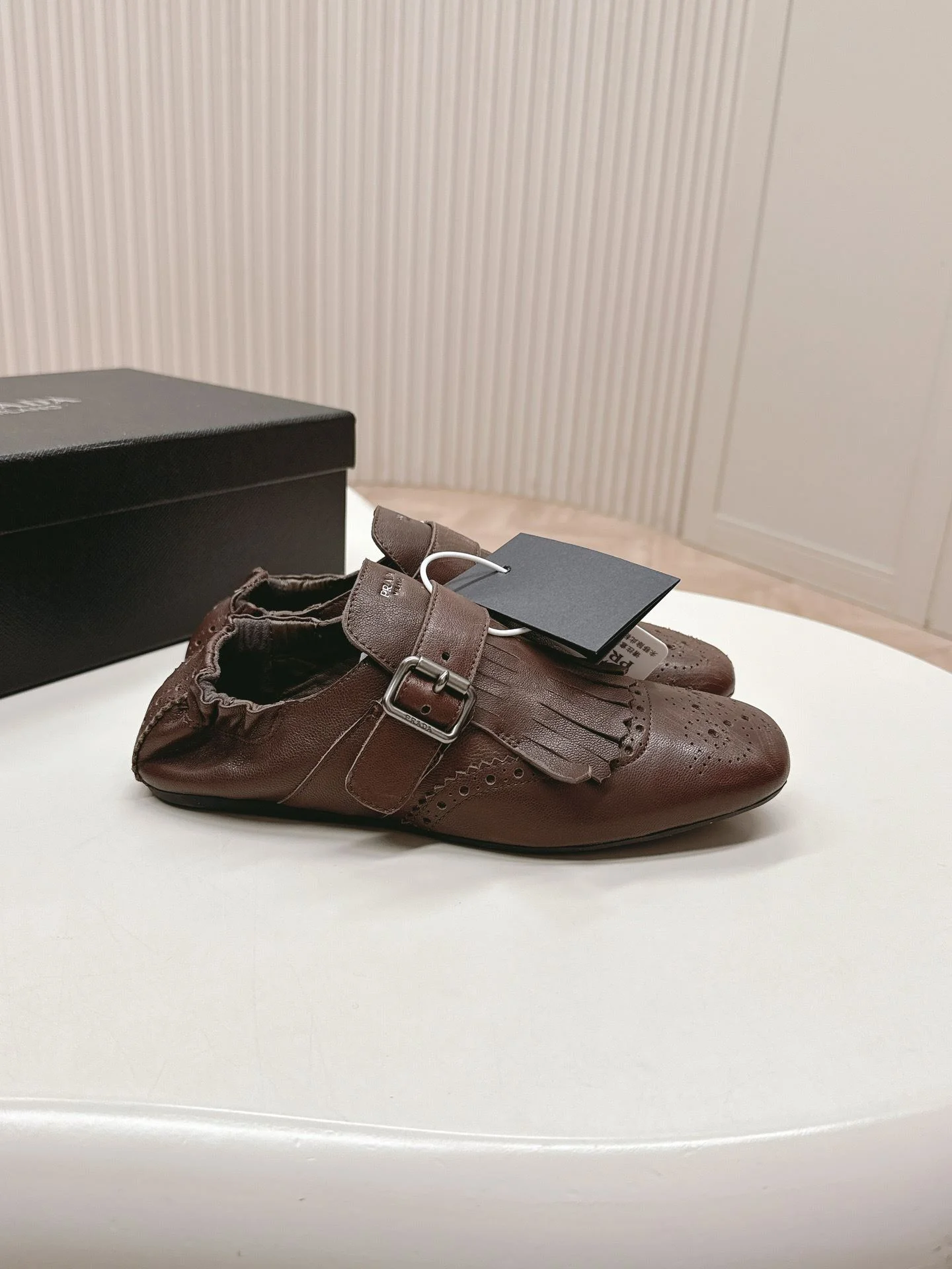 Unisex Prada Low Shoes 34132