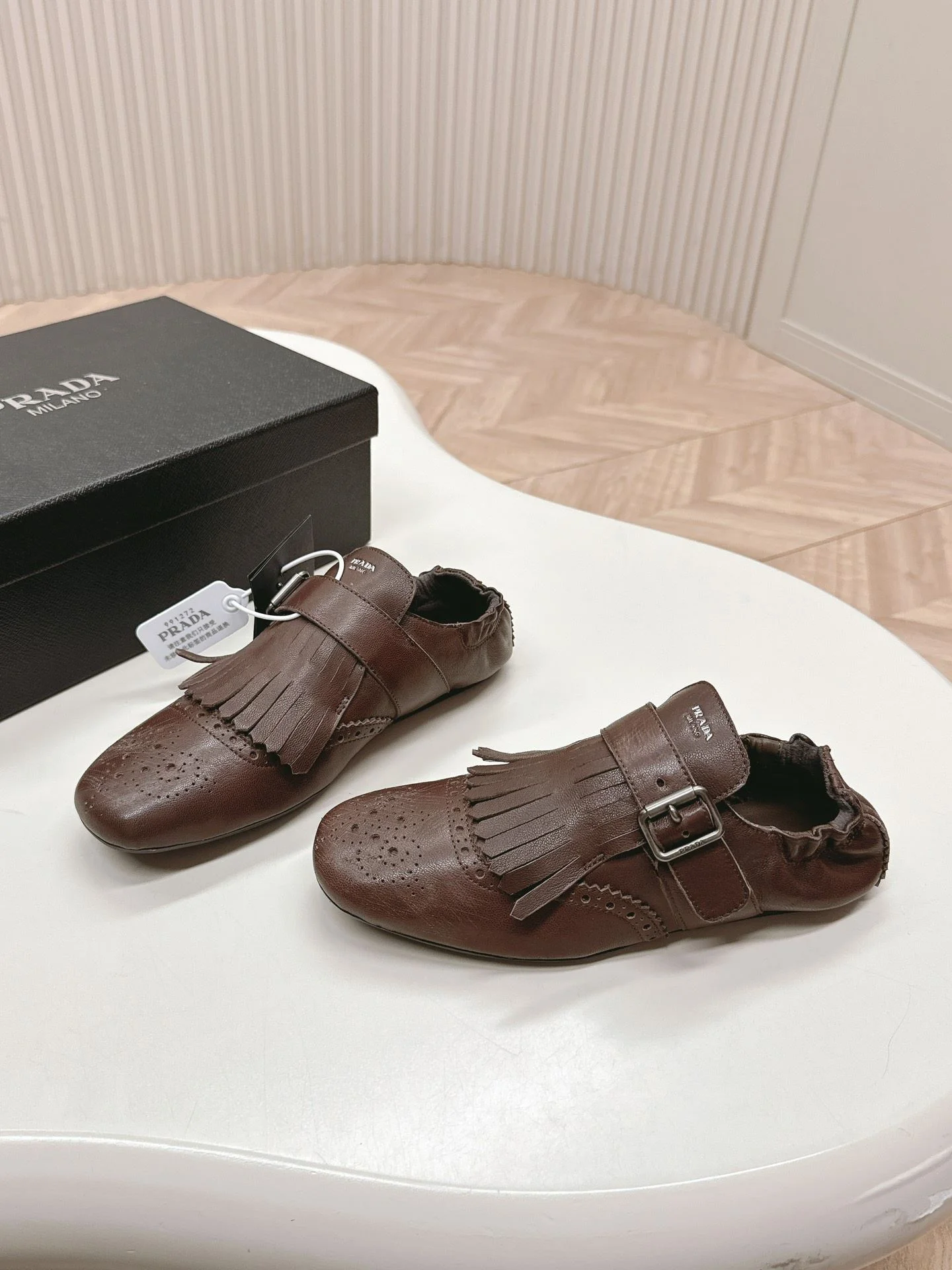 Unisex Prada Low Shoes 34132