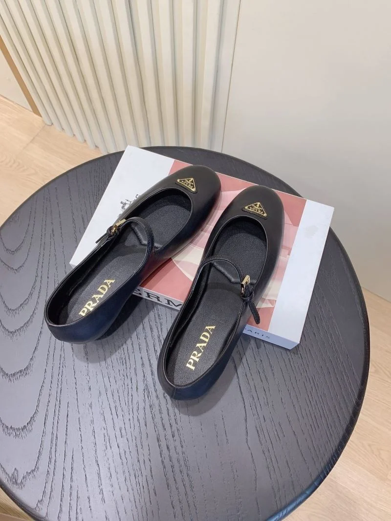 Affordable Prada Low Shoes 34128