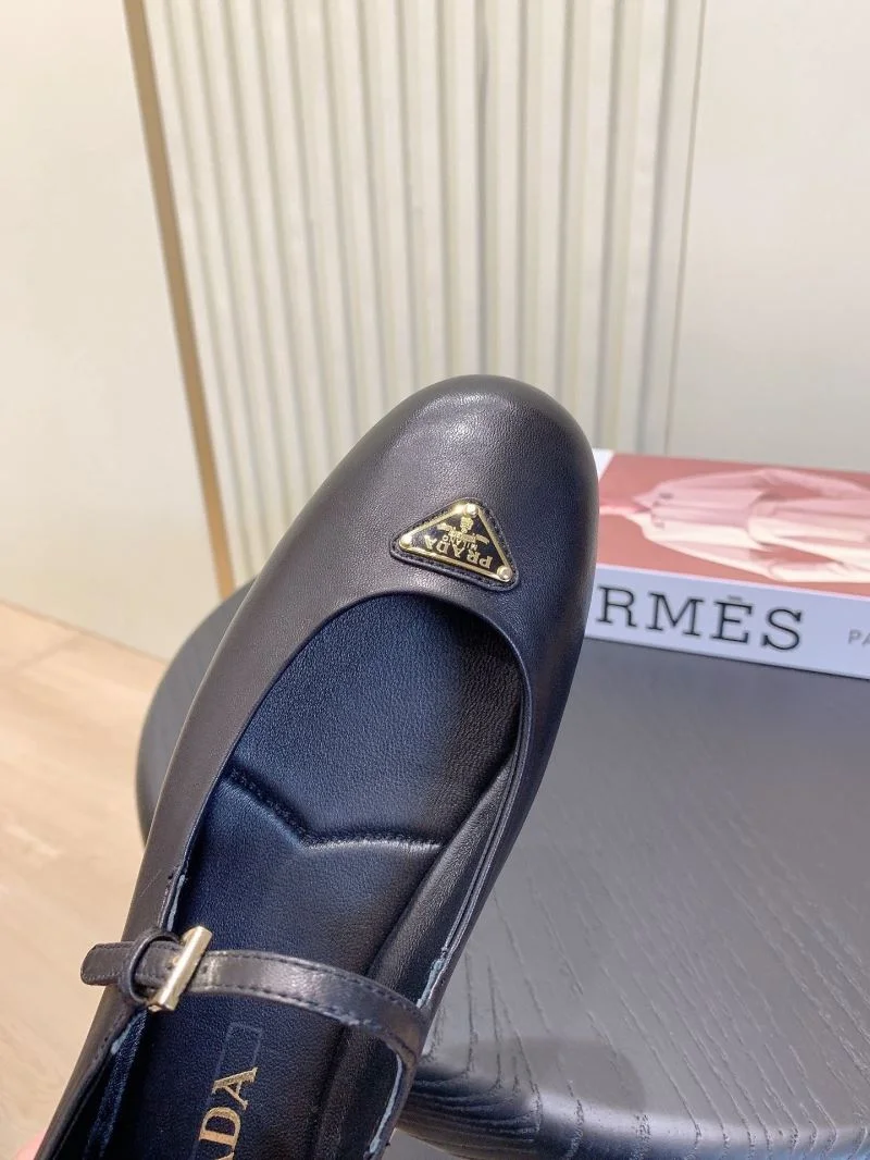 Affordable Prada Low Shoes 34128