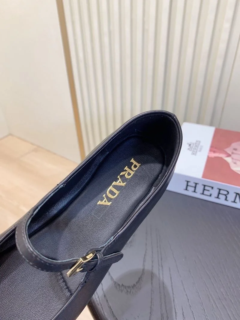 Affordable Prada Low Shoes 34128