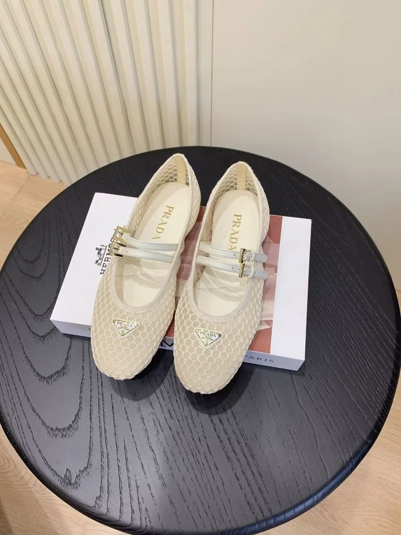 Prada Low Shoes Practical 34131