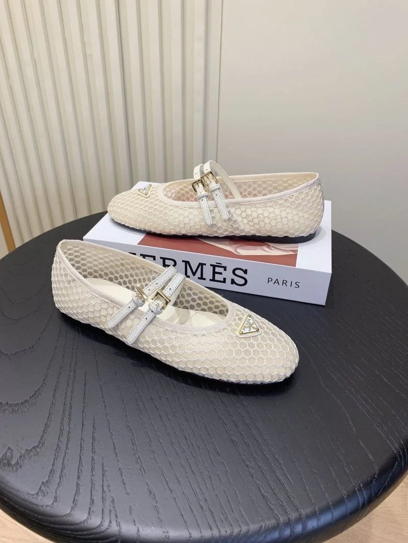 Prada Low Shoes Practical 34131