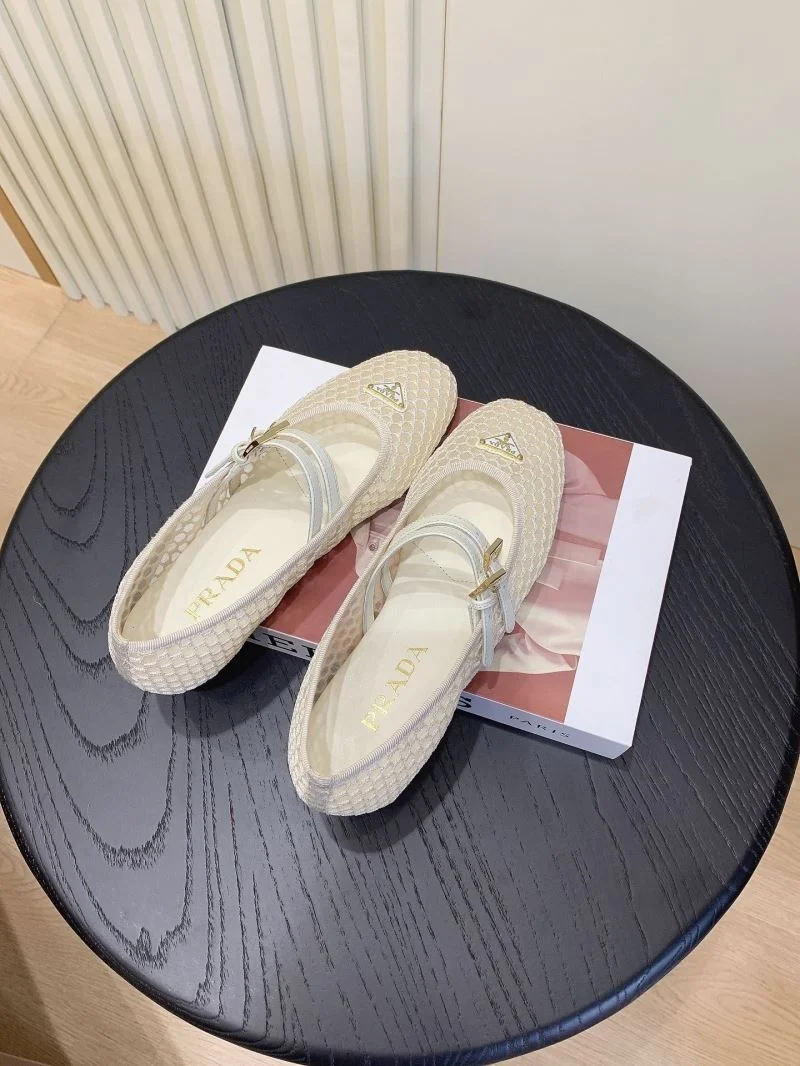 Prada Low Shoes Practical 34131