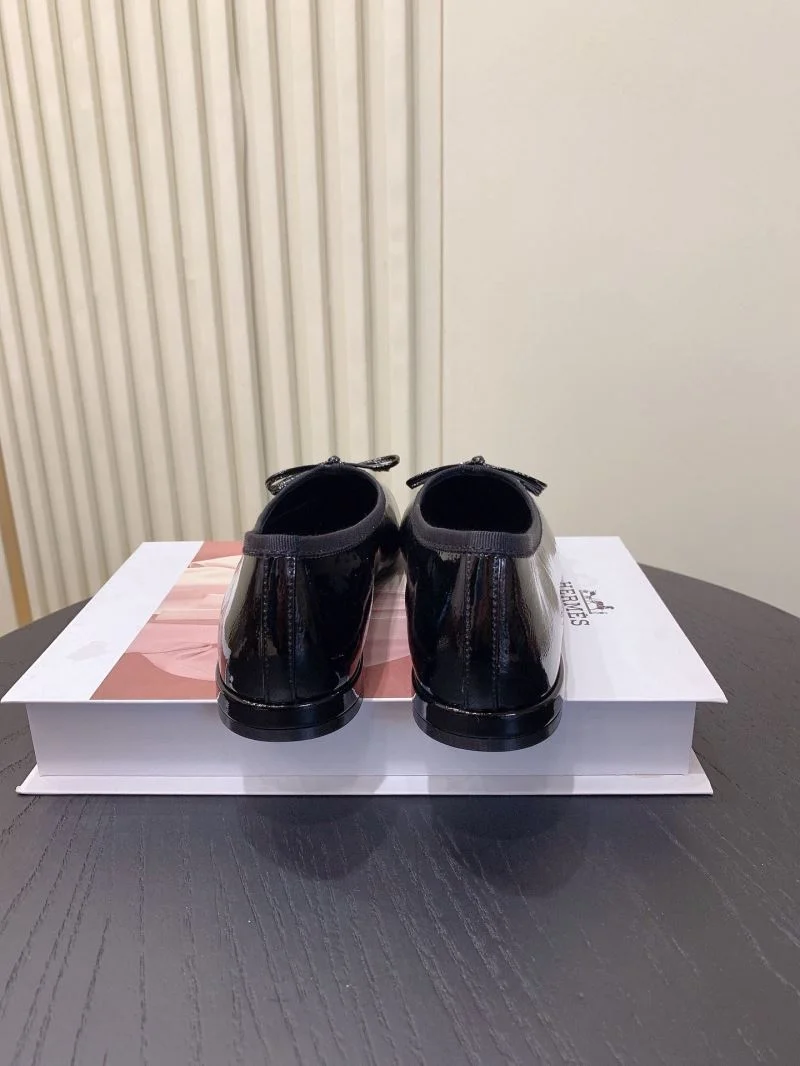 Seasonal Prada Low Shoes 34117
