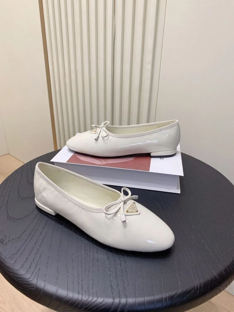 Prada Low Shoes Chic 34119