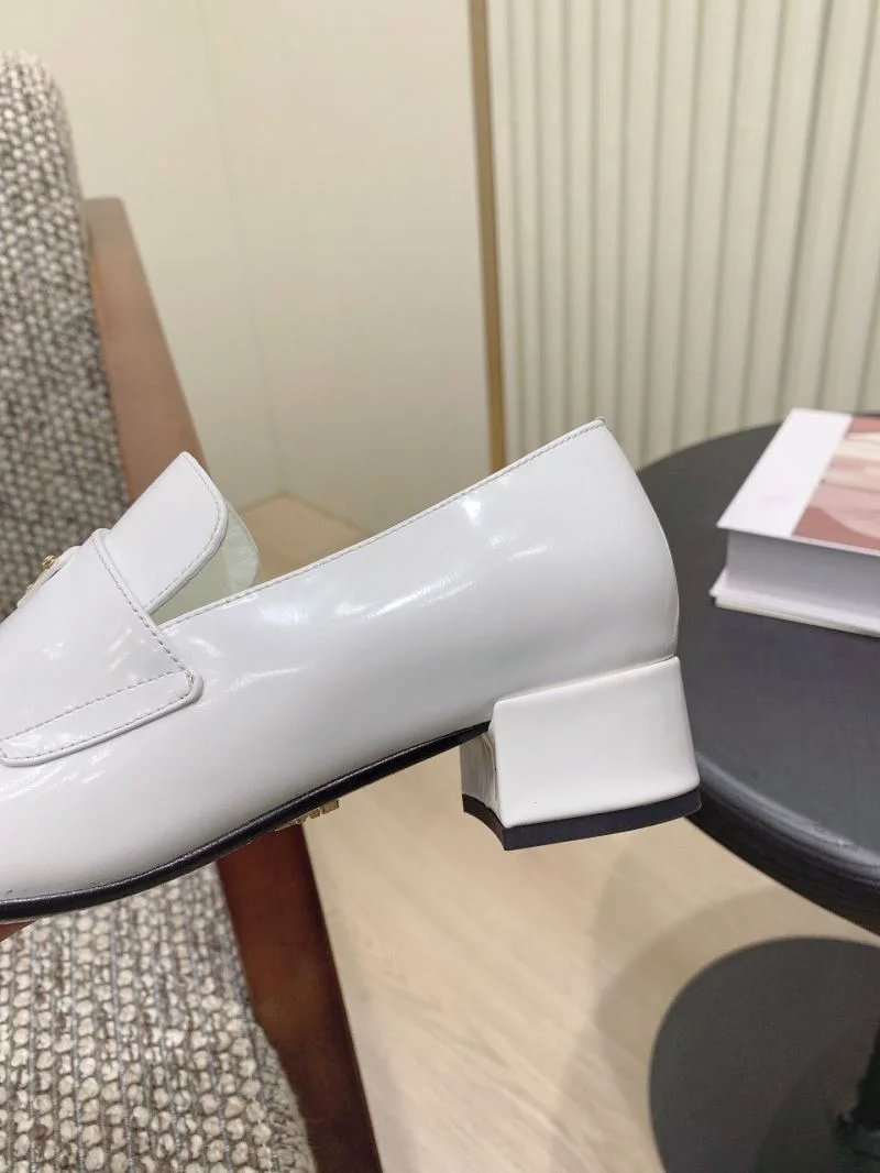 Prada Low Shoes Effortless 34137