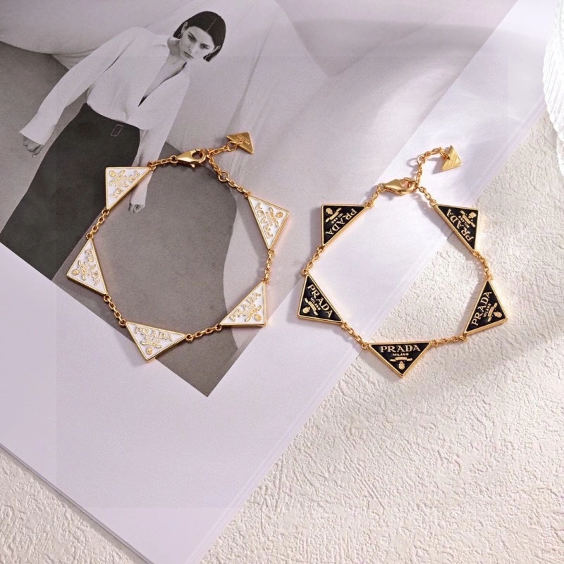 Durable Prada Necklaces 207787