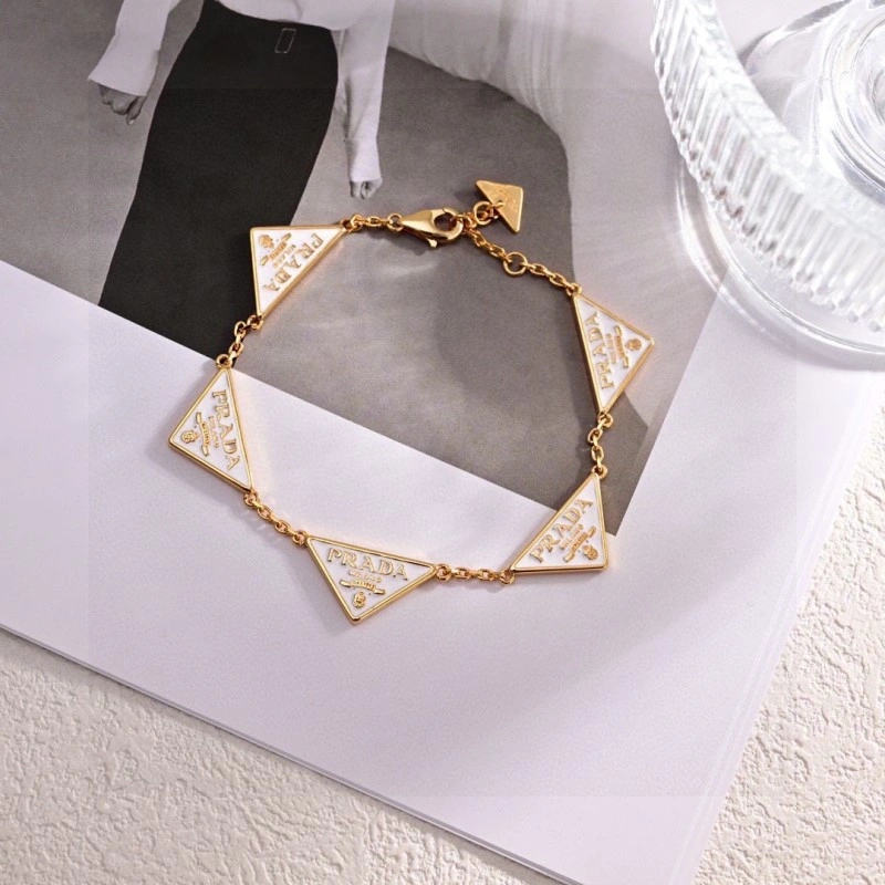 Durable Prada Necklaces 207787