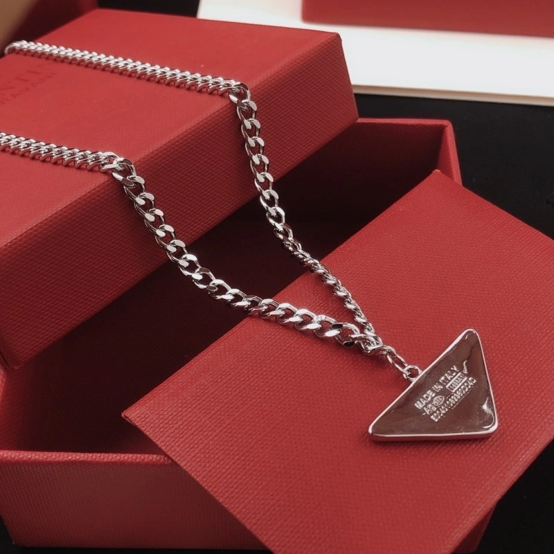 Prada Necklaces EyeCatching 207788