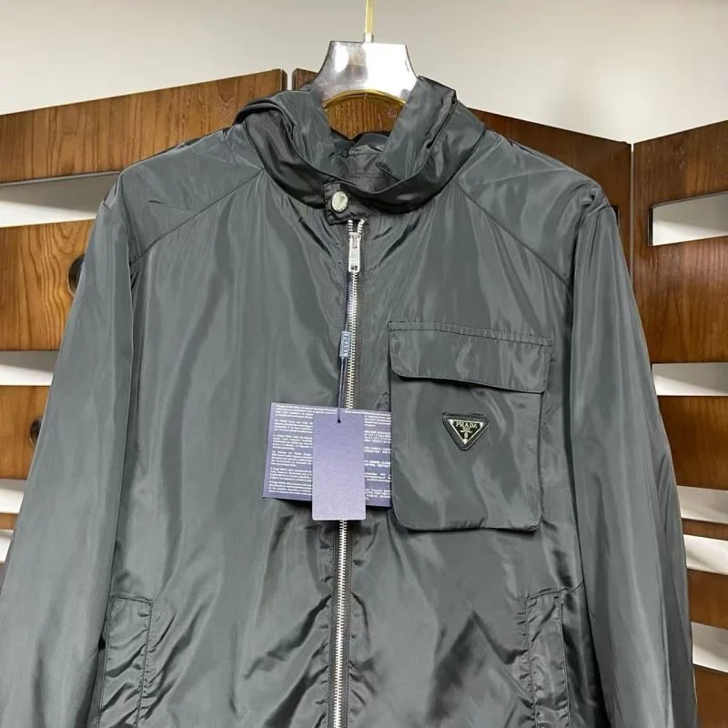 Chic Prada Outwear 166746