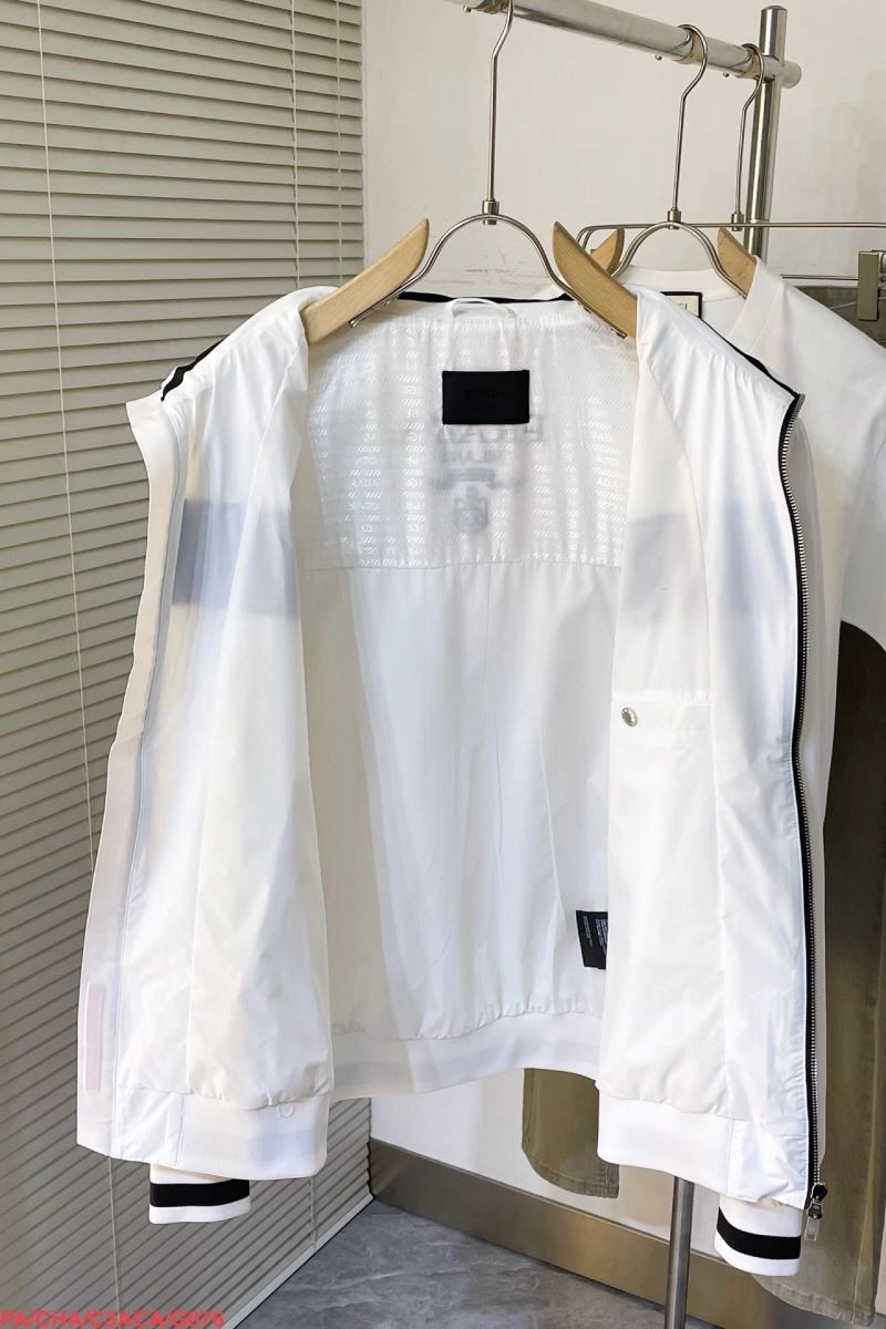 TimelessDesign Prada Outwear 171702