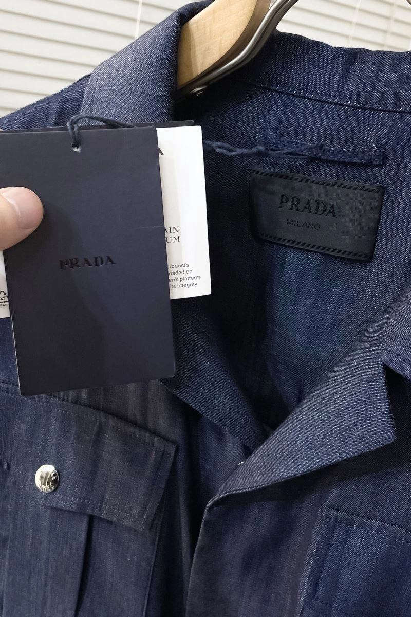 Unique Prada Outwear 171692