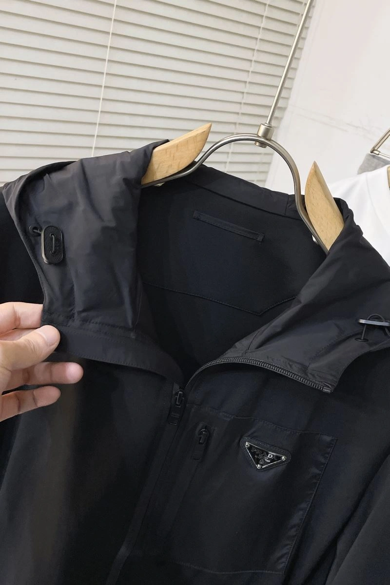 Casual Prada Outwear 171719