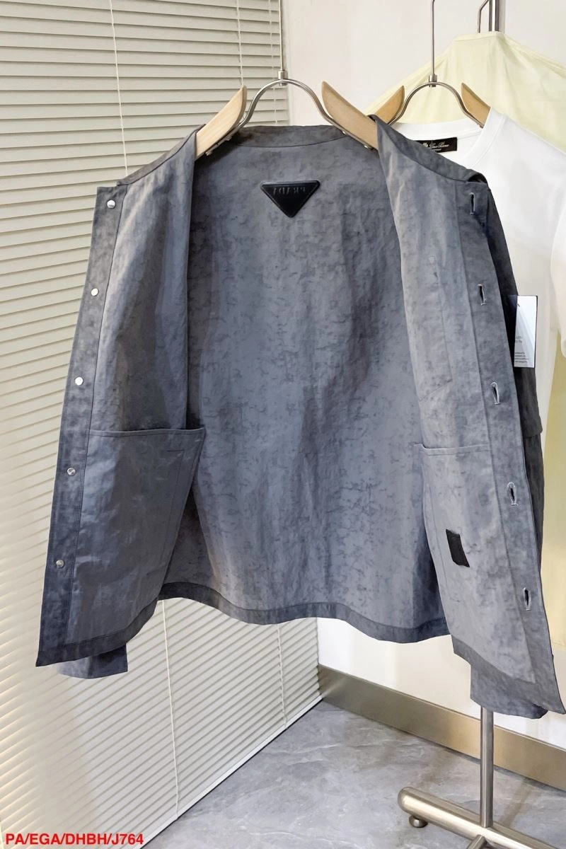 Soft Prada Outwear 171675