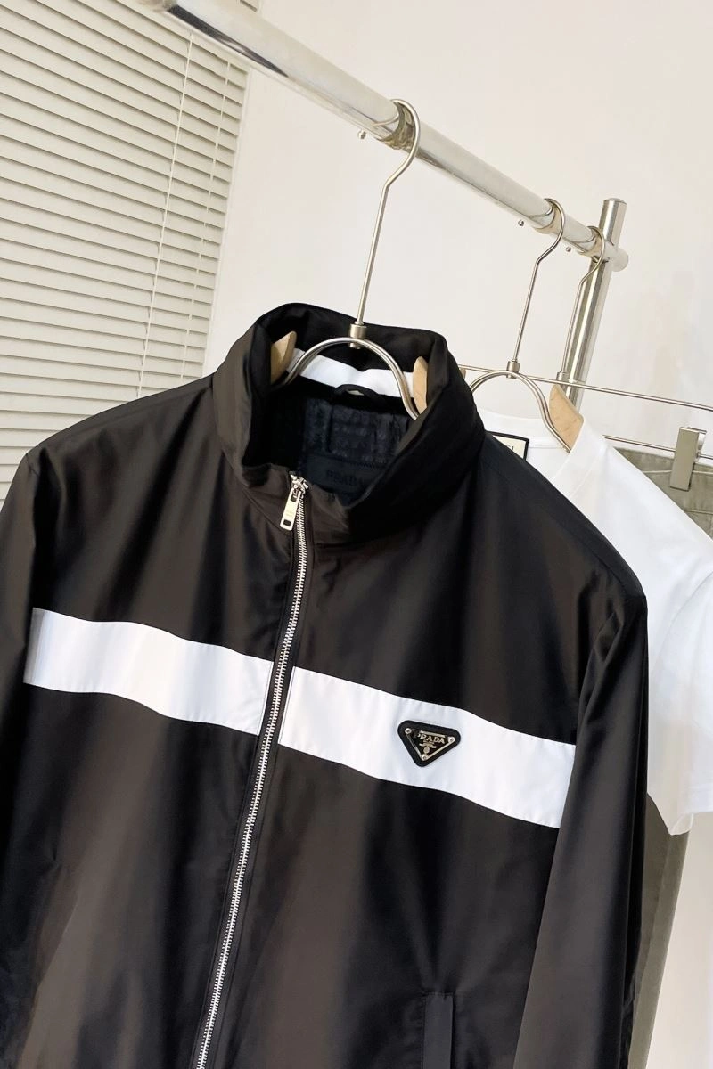 Prada Outwear Effortless 171673
